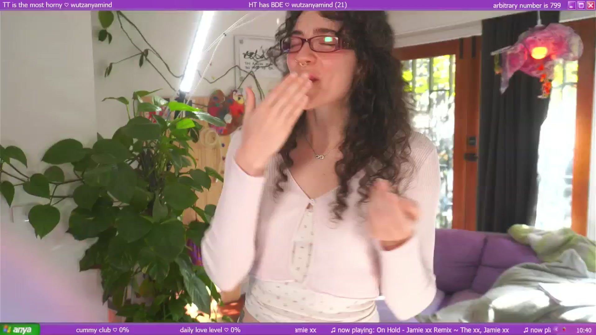 Gallery image thumbnail from afterglow's myfreecams stream on, 04/24/2025, 04:52 image 1 of 20