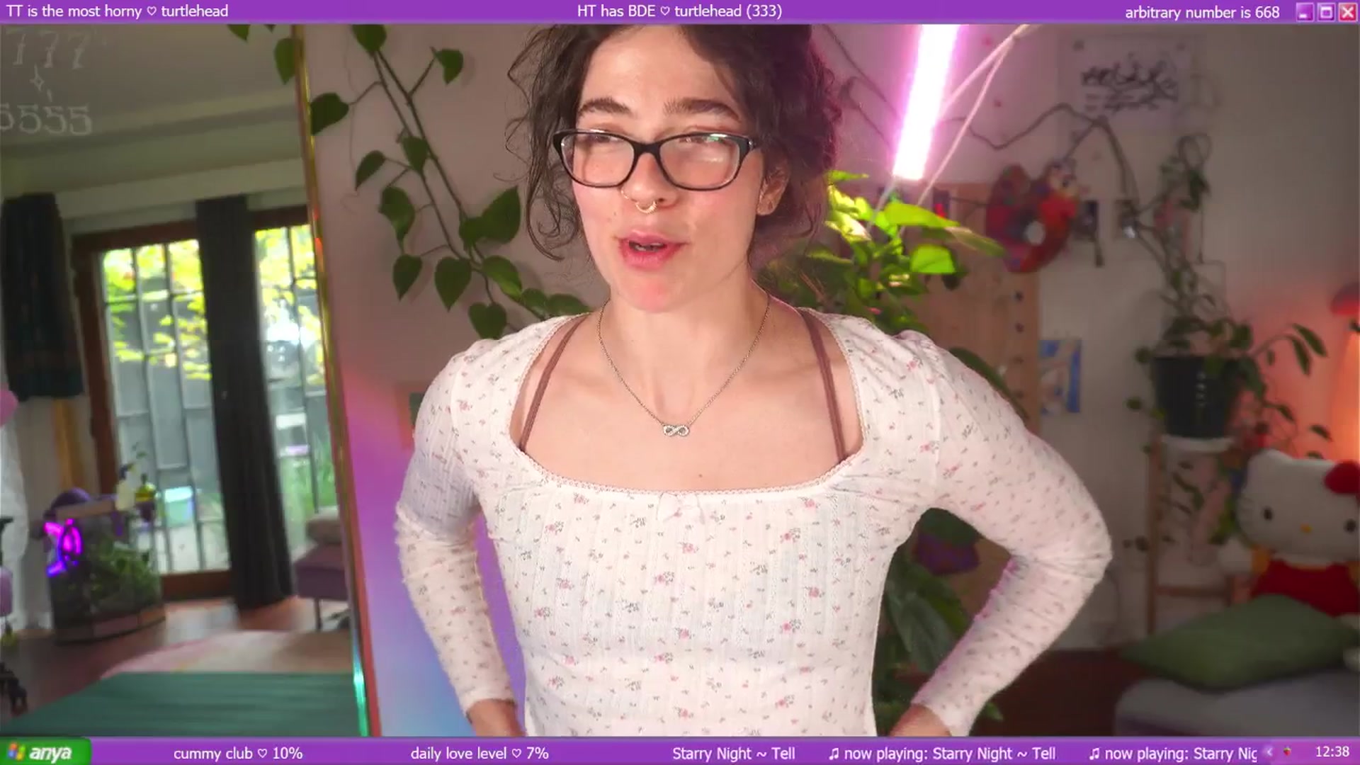 Gallery image thumbnail from afterglow's myfreecams stream on, 04/28/2025, 05:02 image 11 of 20