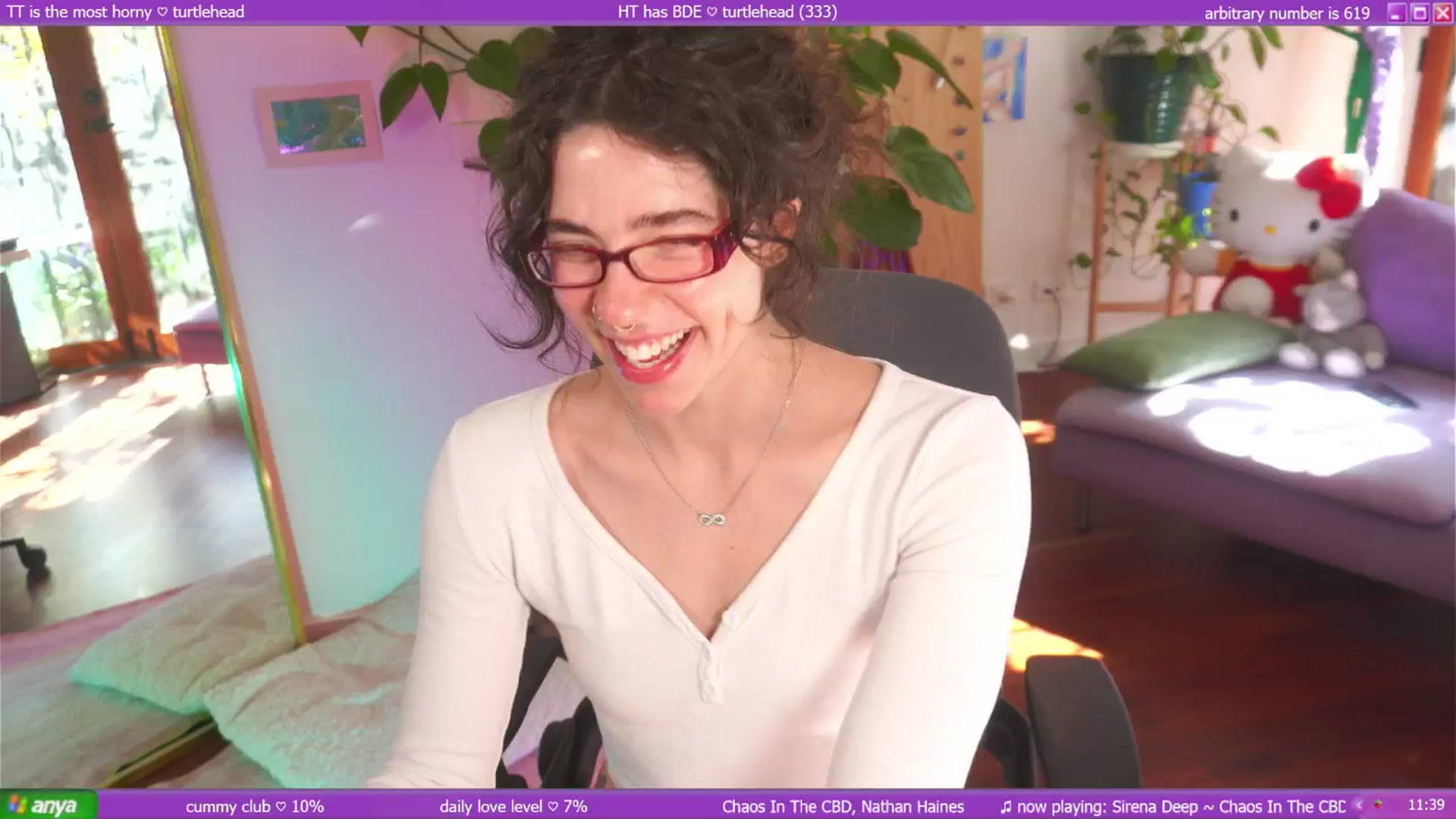 Gallery image thumbnail from afterglow's myfreecams stream on, 04/30/2025, 03:56 image 6 of 20