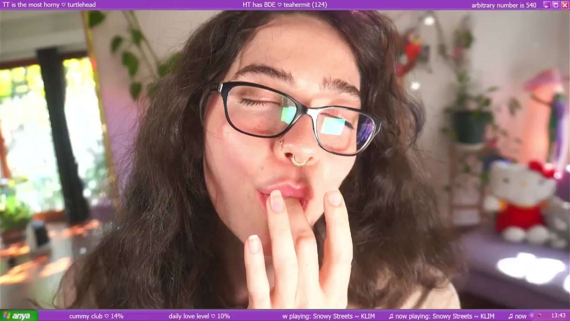 Gallery image thumbnail from afterglow's myfreecams stream on, 05/05/2025, 05:10 image 15 of 20