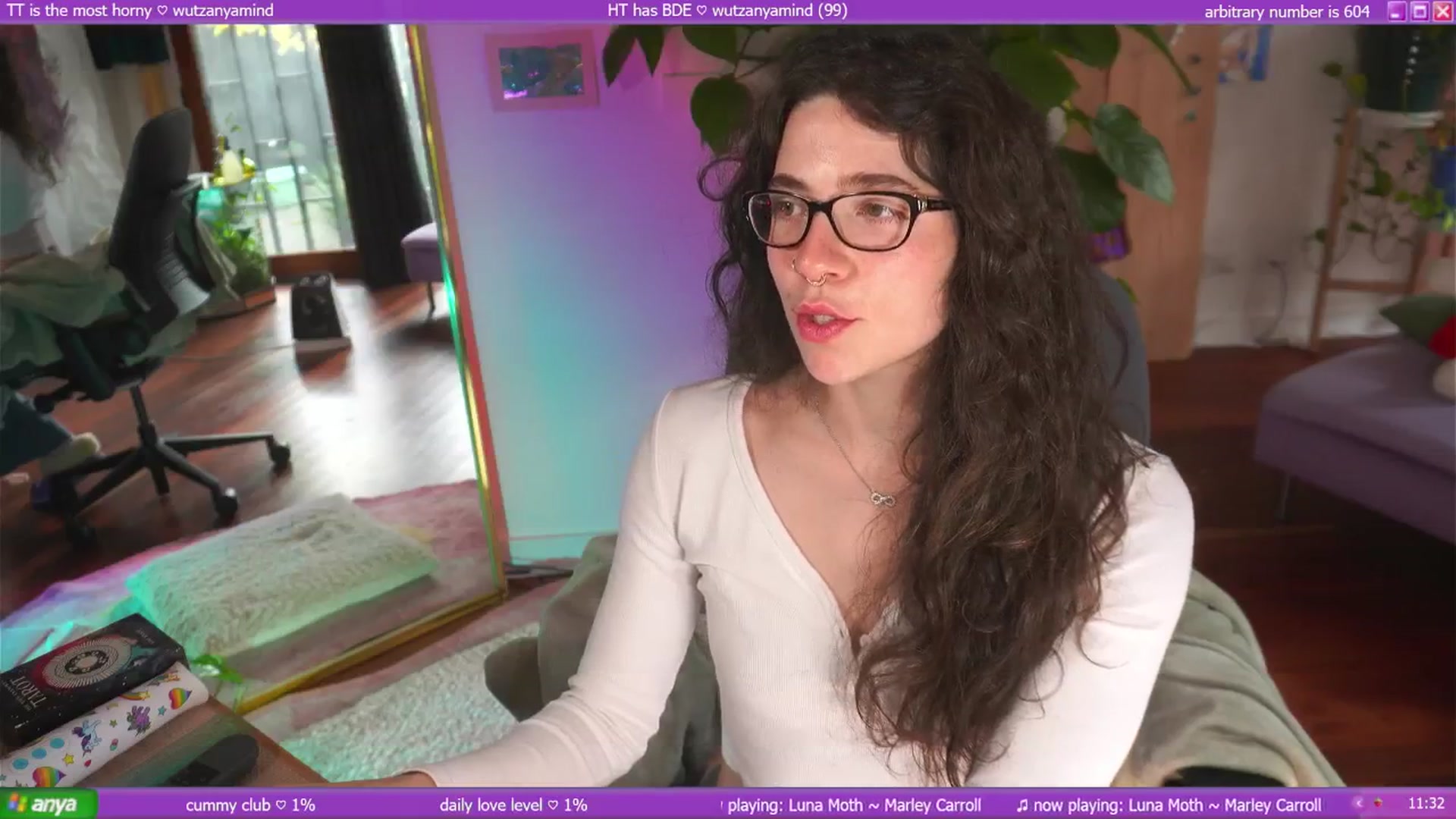 Gallery image thumbnail from afterglow's myfreecams stream on, 05/09/2025, 03:08 image 9 of 20