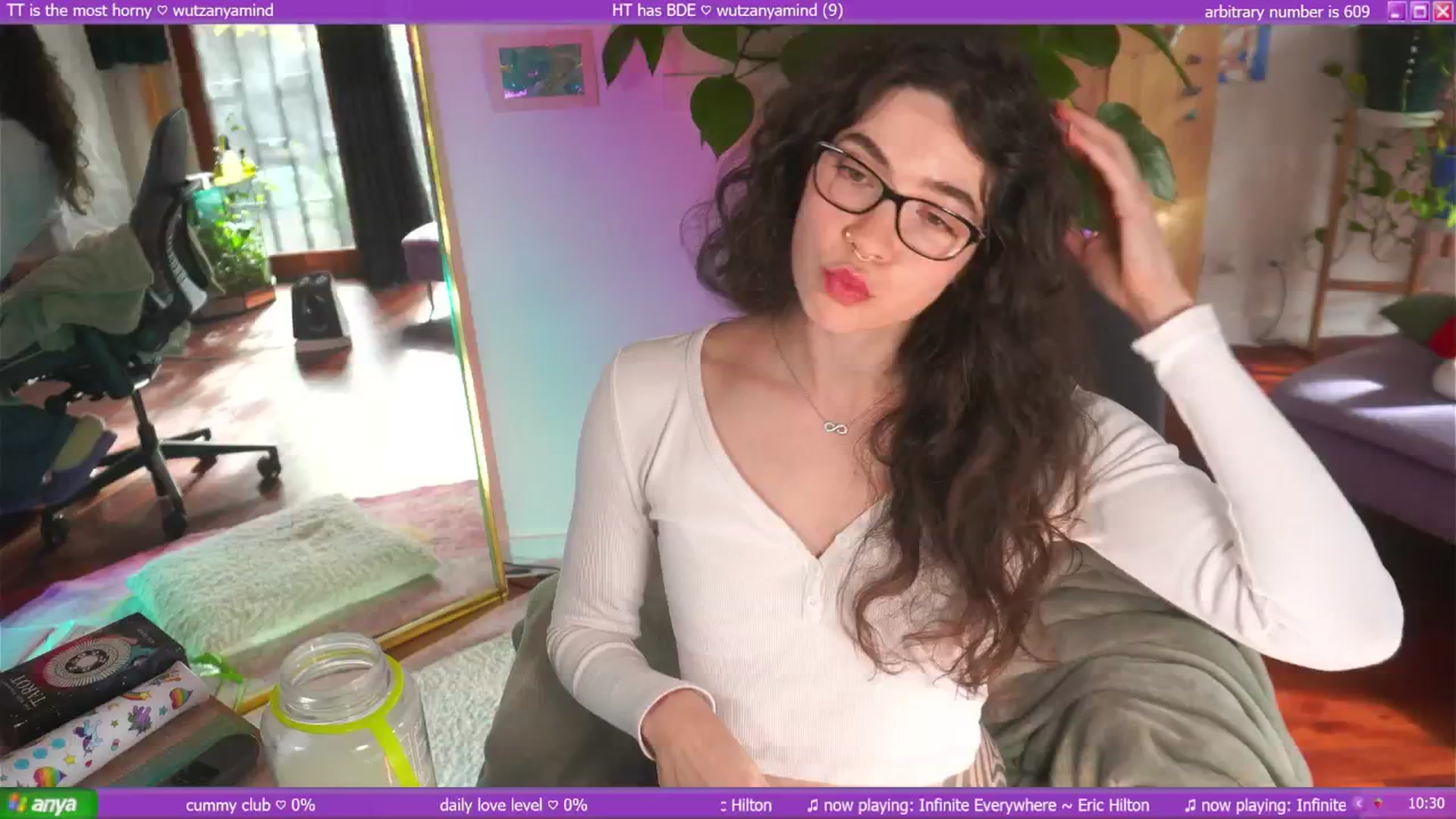 Gallery image thumbnail from afterglow's myfreecams stream on, 05/09/2025, 03:08 image 1 of 20