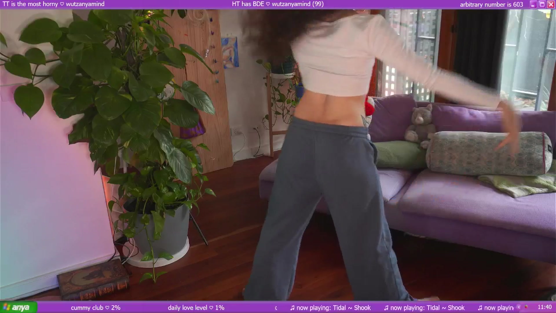 Gallery image thumbnail from afterglow's myfreecams stream on, 05/09/2025, 03:08 image 10 of 20