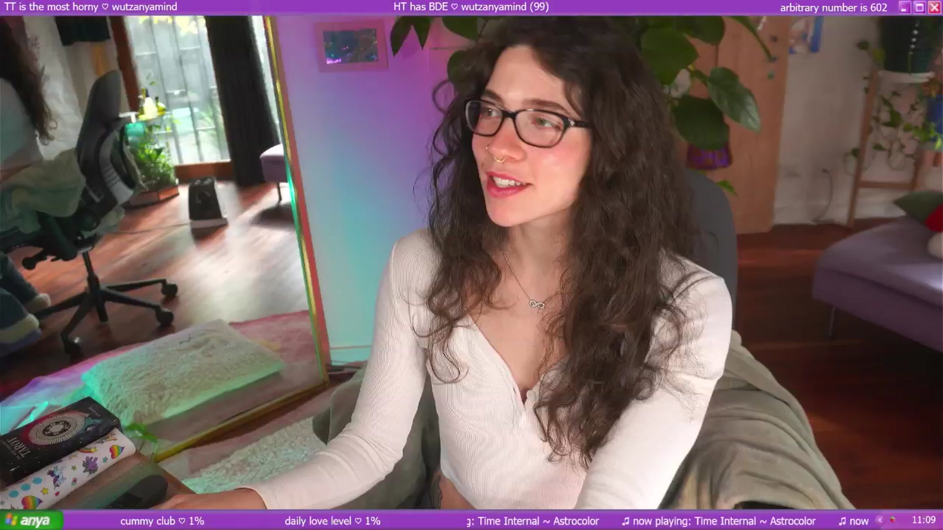 Gallery image thumbnail from afterglow's myfreecams stream on, 05/09/2025, 03:08 image 6 of 20