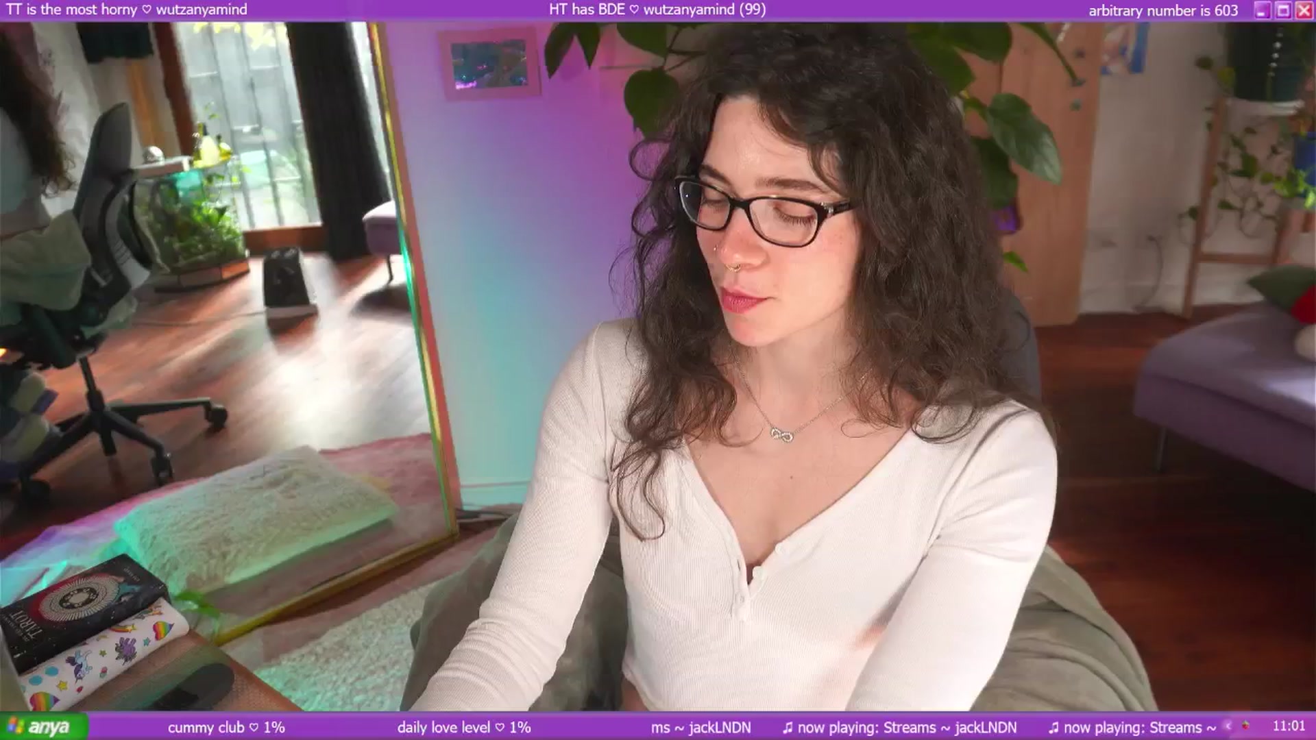Gallery image thumbnail from afterglow's myfreecams stream on, 05/09/2025, 03:08 image 5 of 20