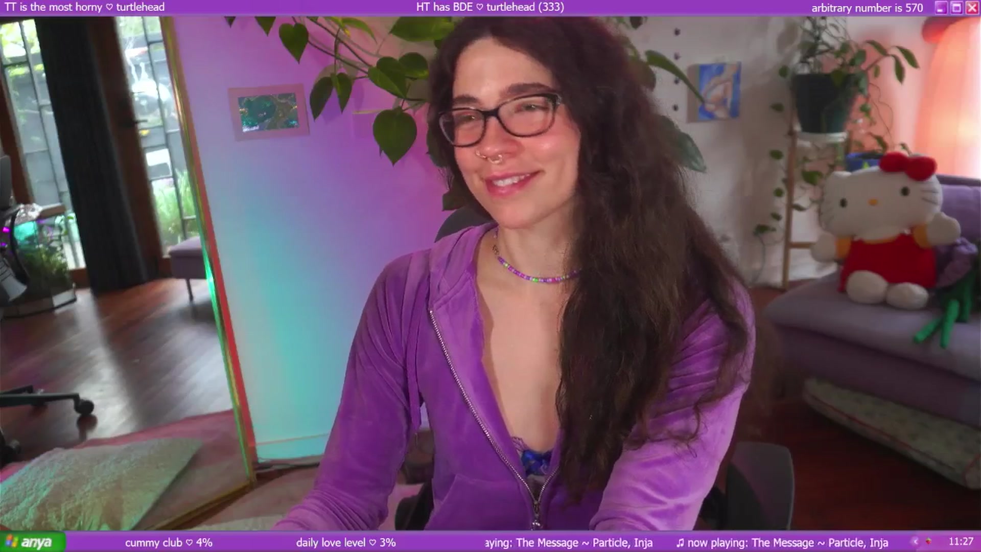 Gallery image thumbnail from afterglow's myfreecams stream on, 05/28/2025, 04:30 image 6 of 20
