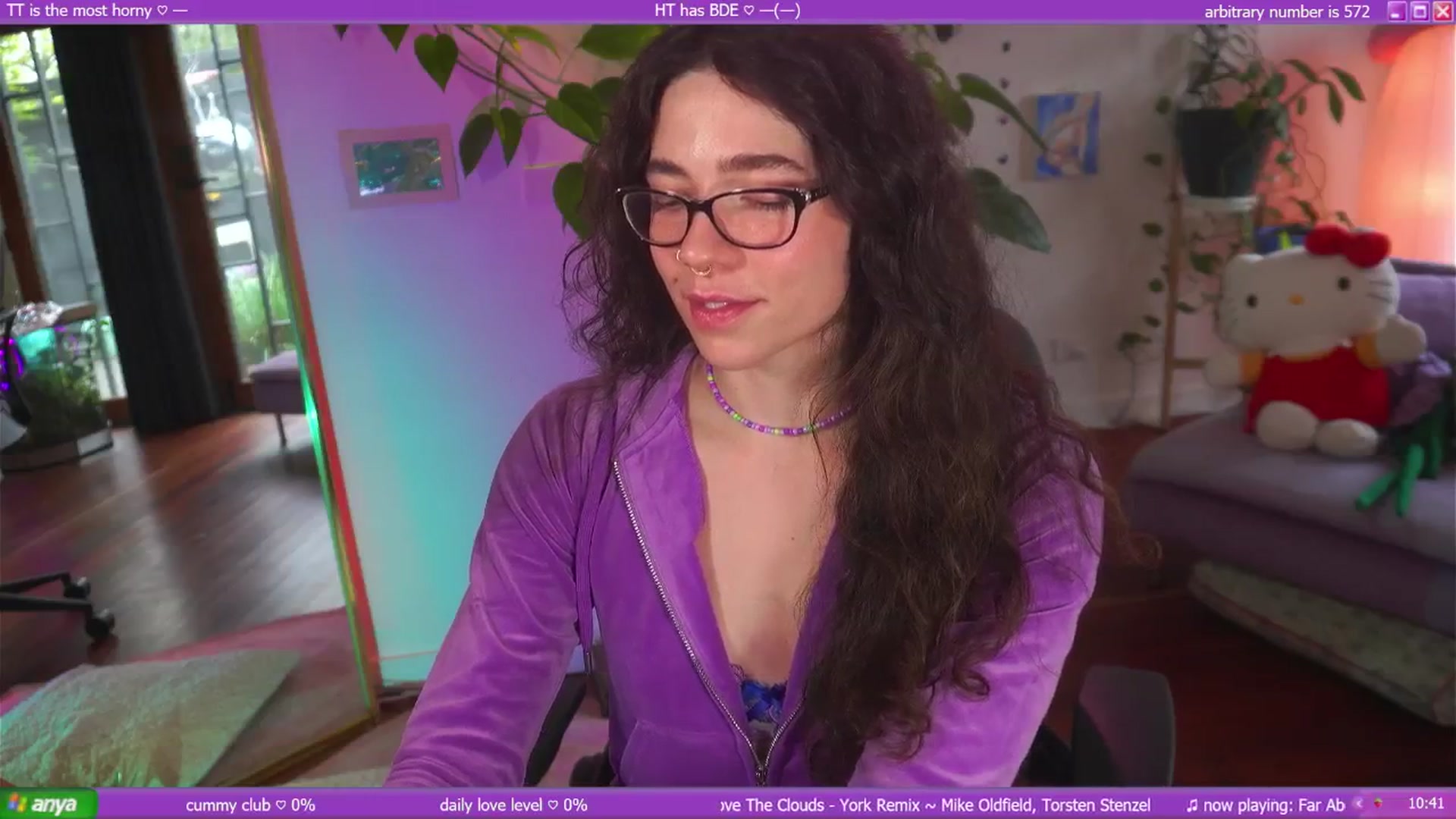 Gallery image thumbnail from afterglow's myfreecams stream on, 05/28/2025, 04:30 image 2 of 20