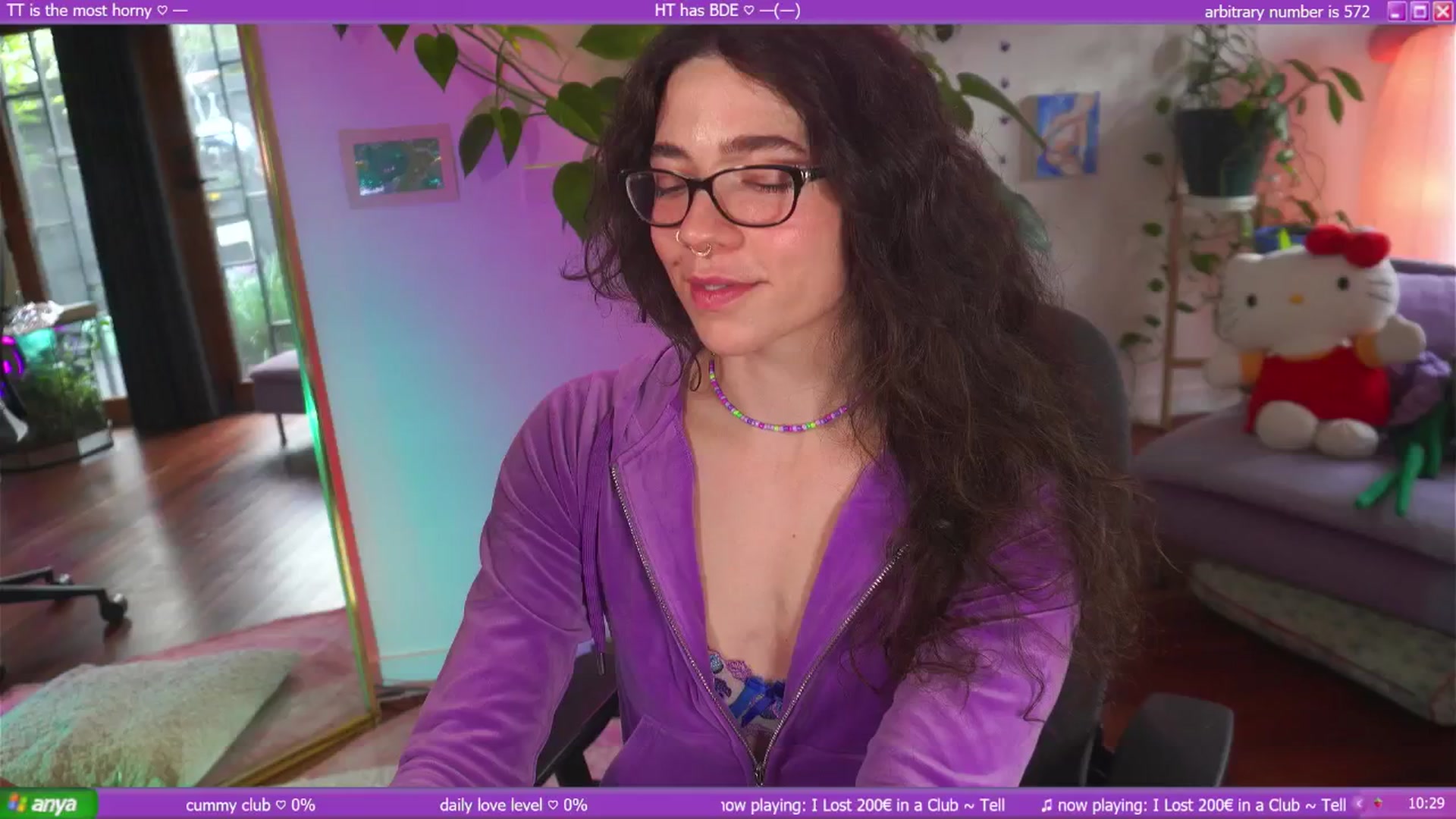 Gallery image thumbnail from afterglow's myfreecams stream on, 05/28/2025, 04:30 image 1 of 20