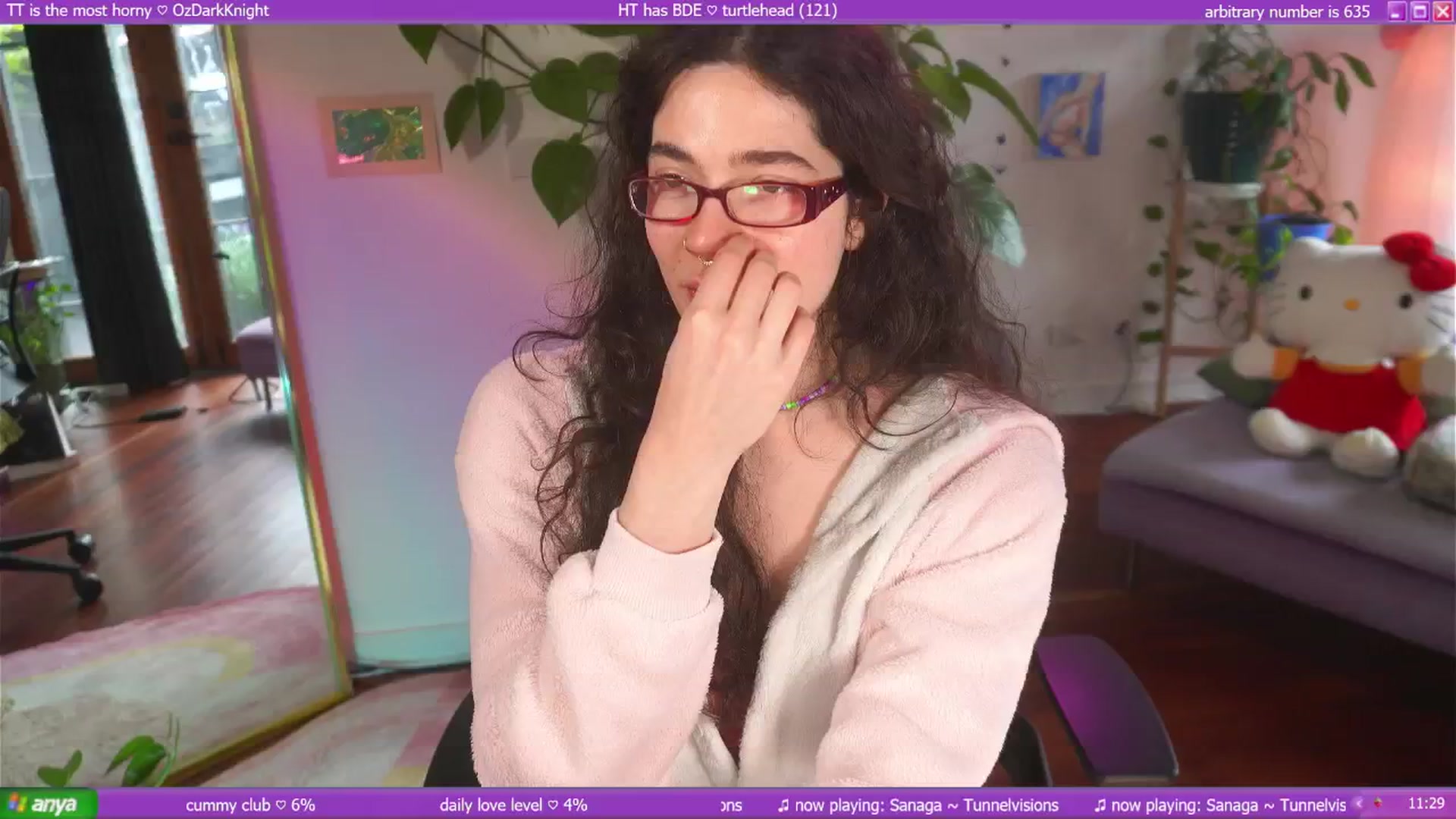 Gallery image thumbnail from afterglow's myfreecams stream on, 06/16/2025, 02:09 image 8 of 20