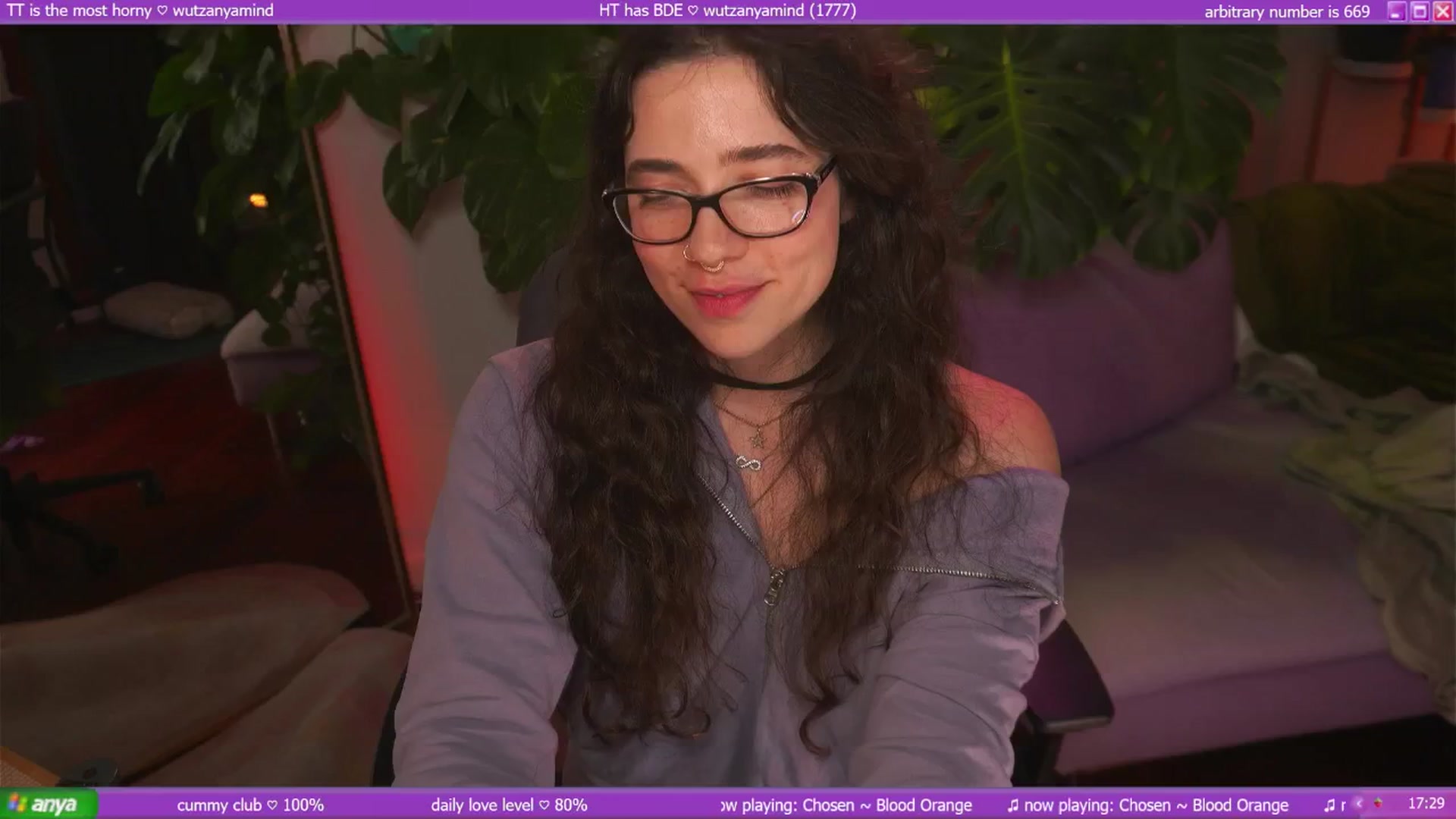 Gallery image thumbnail from afterglow's myfreecams stream on, 06/21/2025, 07:50 image 8 of 20