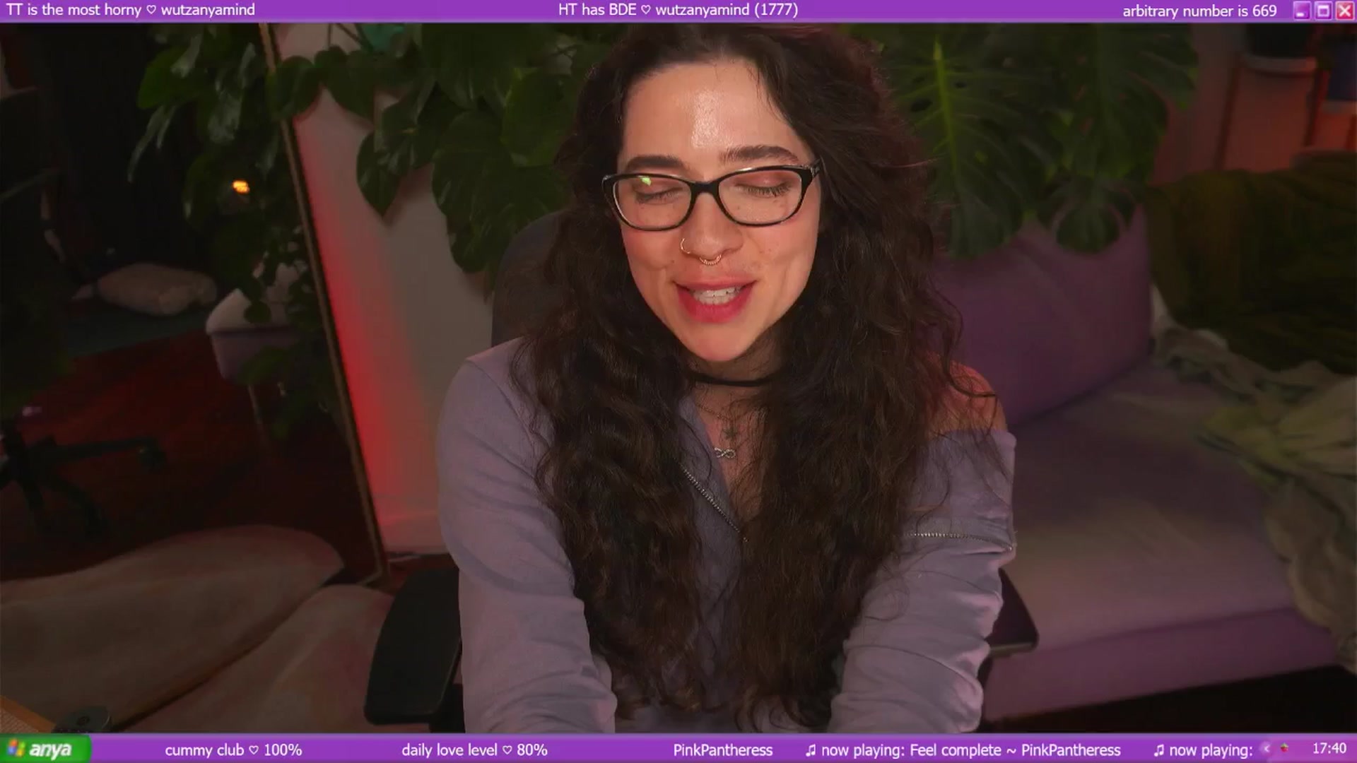 Gallery image thumbnail from afterglow's myfreecams stream on, 06/21/2025, 07:50 image 15 of 20