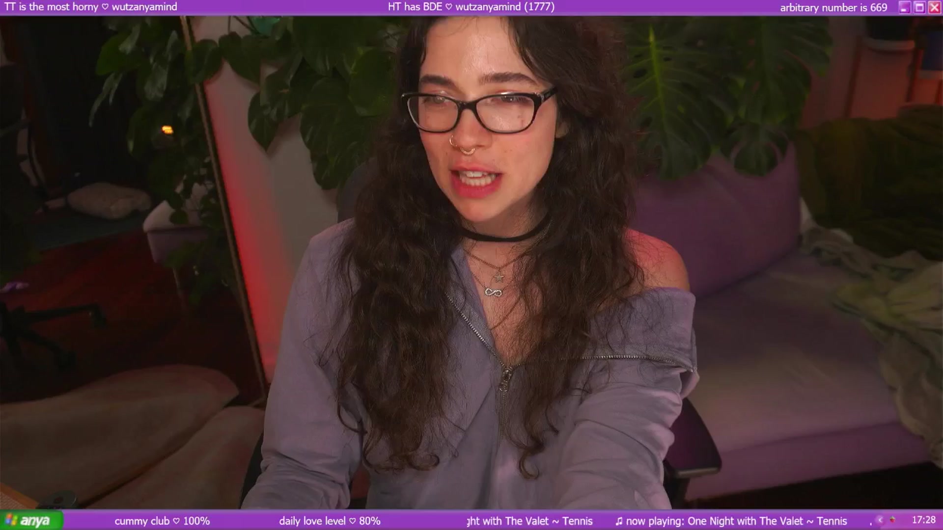 Gallery image thumbnail from afterglow's myfreecams stream on, 06/21/2025, 07:50 image 7 of 20