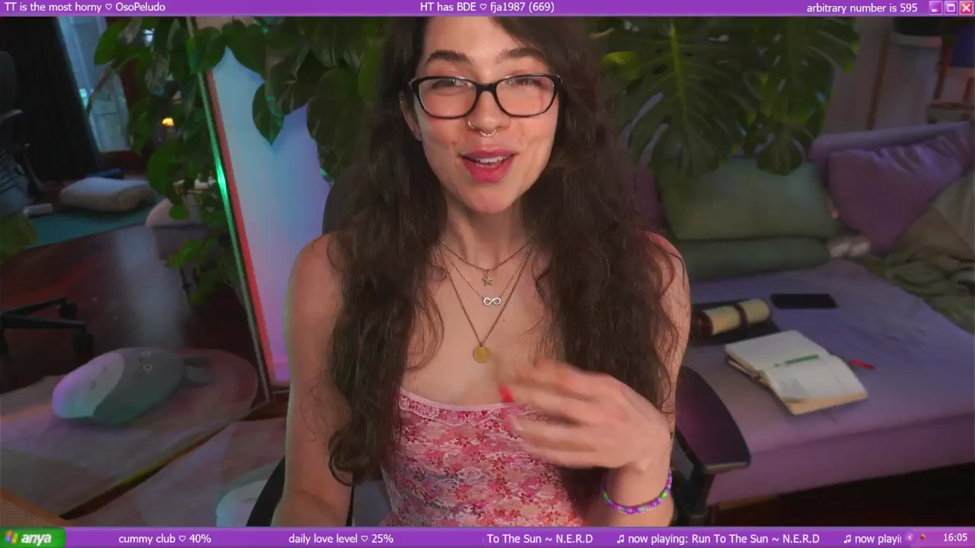 Gallery image thumbnail from afterglow's myfreecams stream on, 06/23/2025, 06:47 image 6 of 20