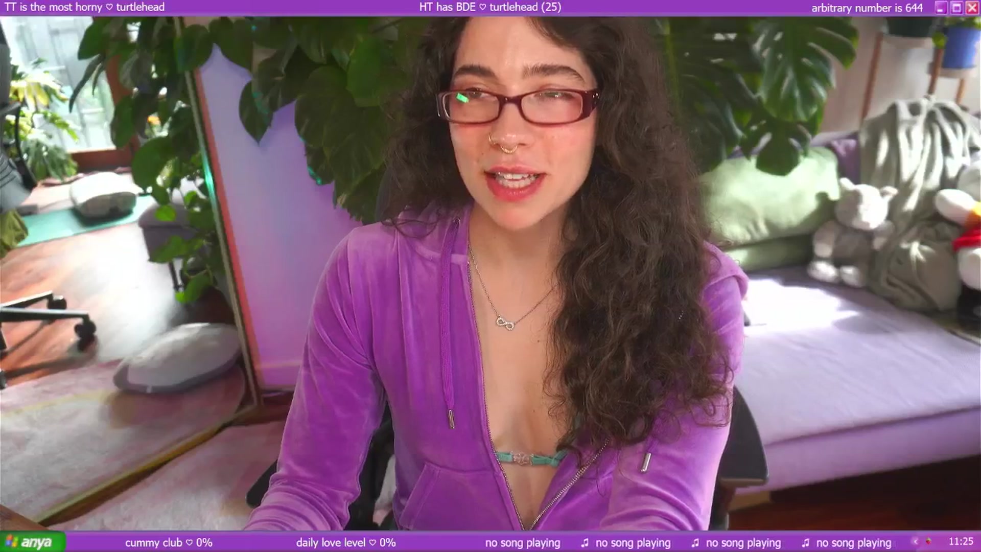 Gallery image thumbnail from afterglow's myfreecams stream on, 06/25/2025, 01:55 image 7 of 20