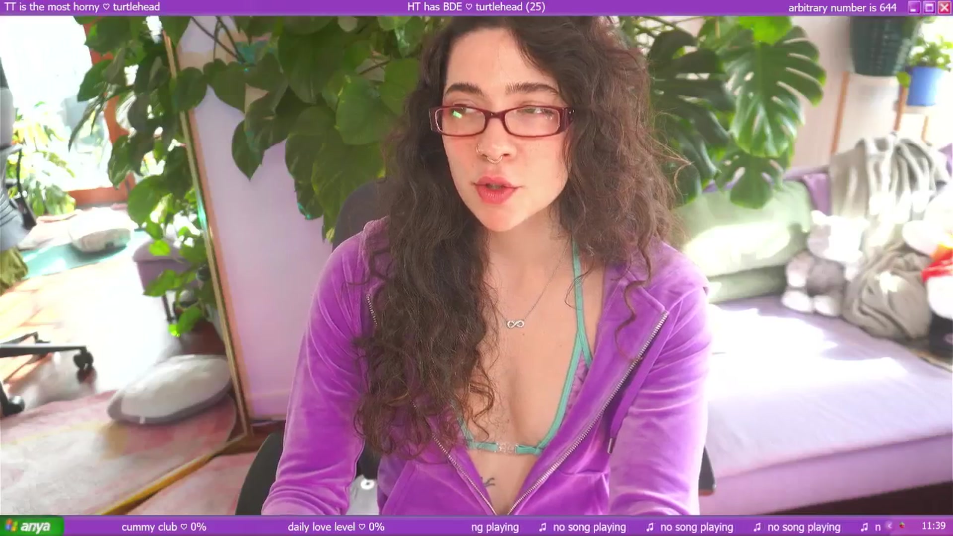 Gallery image thumbnail from afterglow's myfreecams stream on, 06/25/2025, 01:55 image 14 of 20