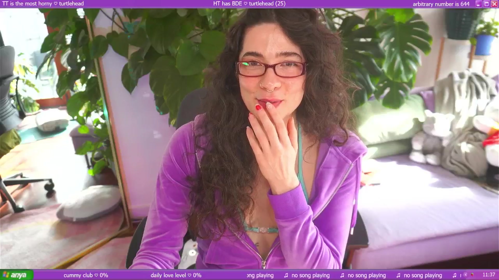 Gallery image thumbnail from afterglow's myfreecams stream on, 06/25/2025, 01:55 image 13 of 20