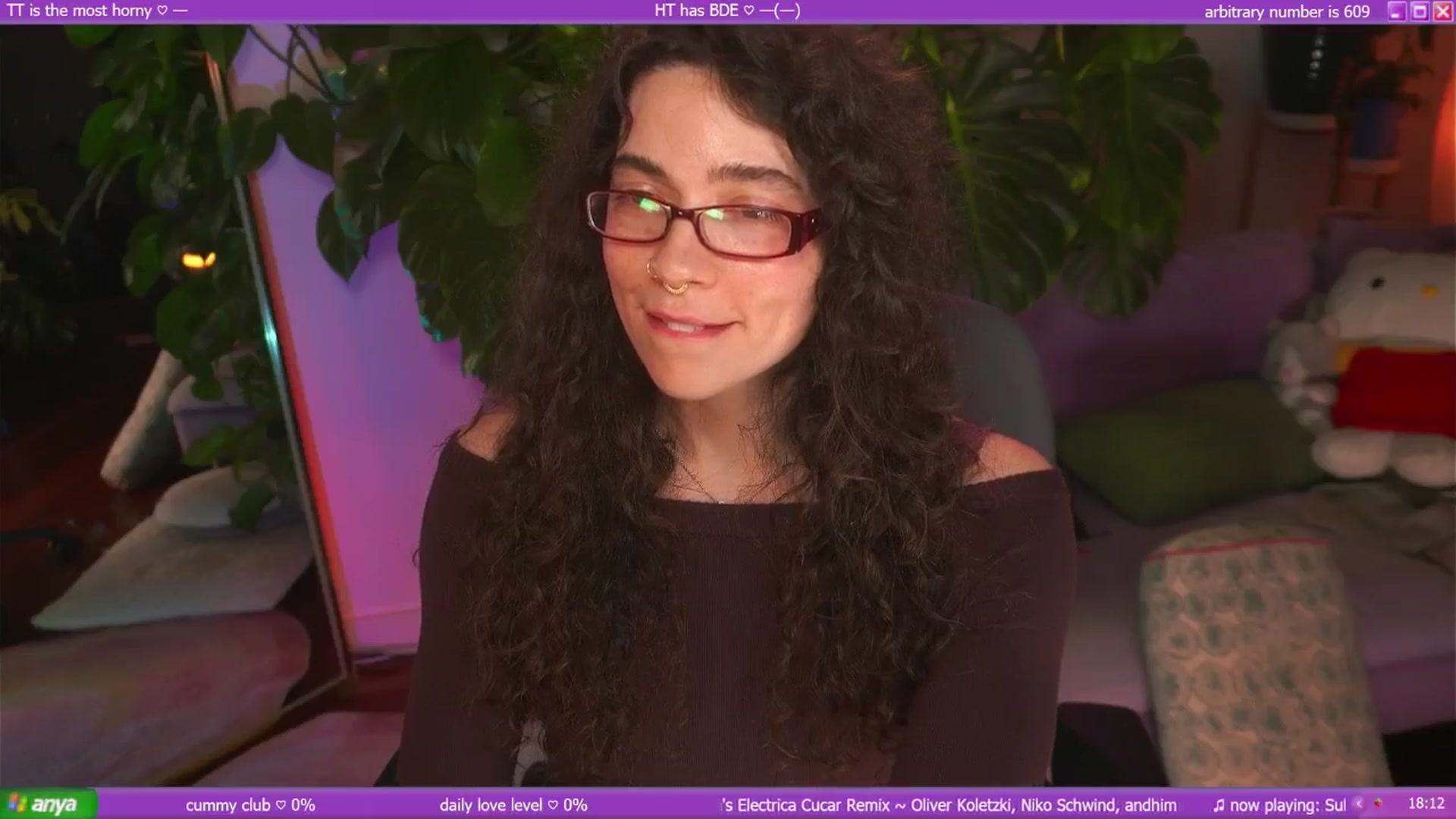 Gallery image thumbnail from afterglow's myfreecams stream on, 06/28/2025, 10:14 image 5 of 20
