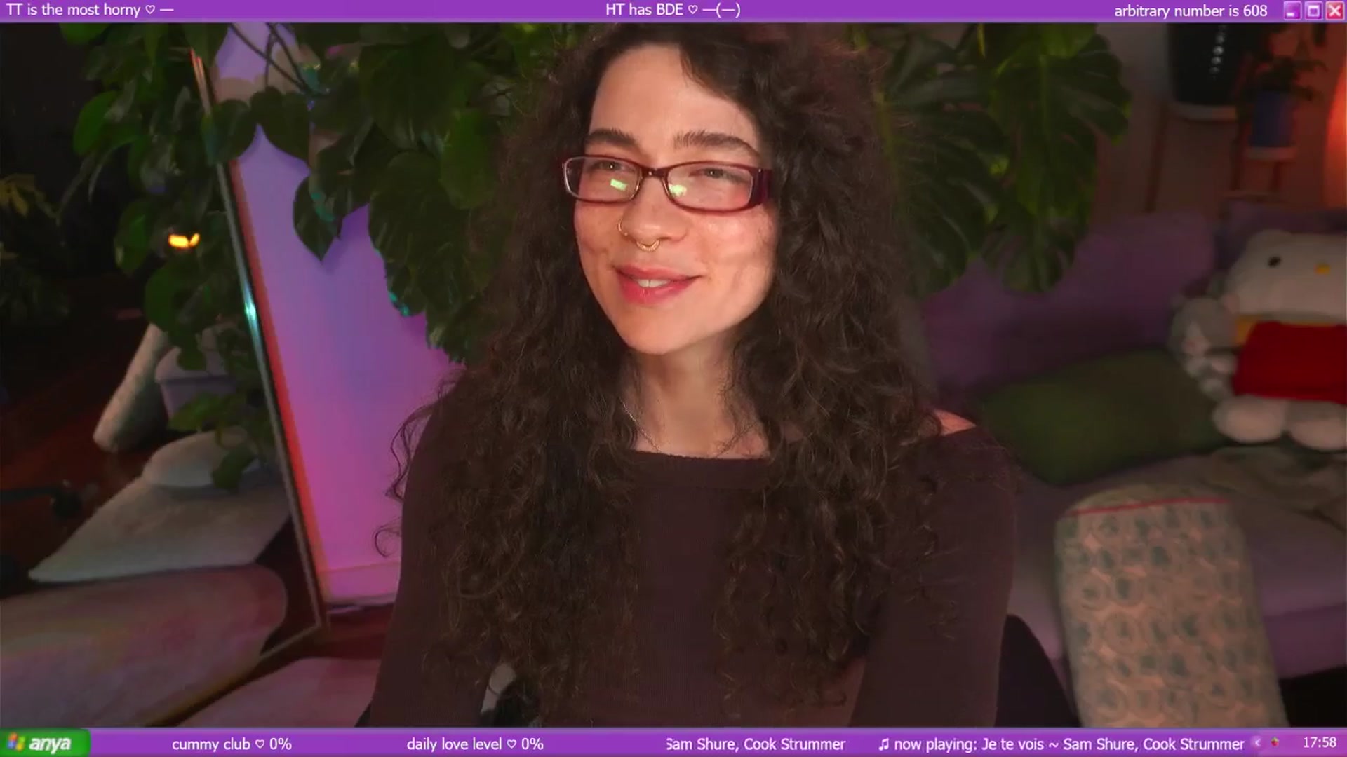 Gallery image thumbnail from afterglow's myfreecams stream on, 06/28/2025, 10:14 image 3 of 20