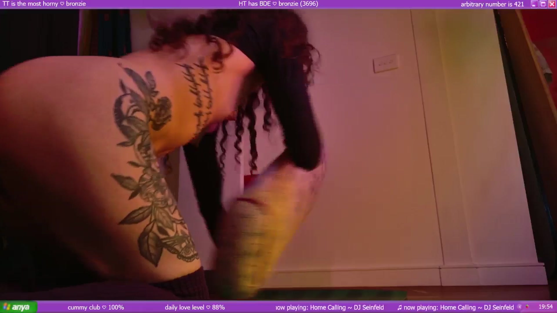 Gallery image thumbnail from afterglow's myfreecams stream on, 07/12/2025, 10:14 image 18 of 20