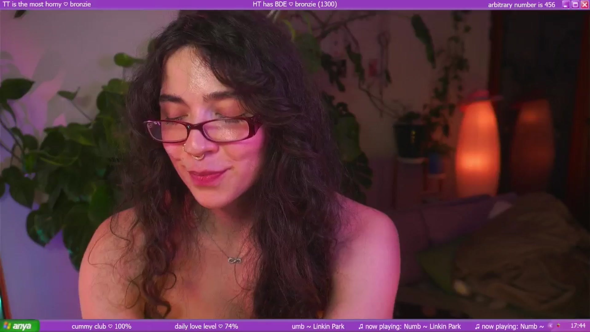 Gallery image thumbnail from afterglow's myfreecams stream on, 07/18/2025, 08:02 image 18 of 20