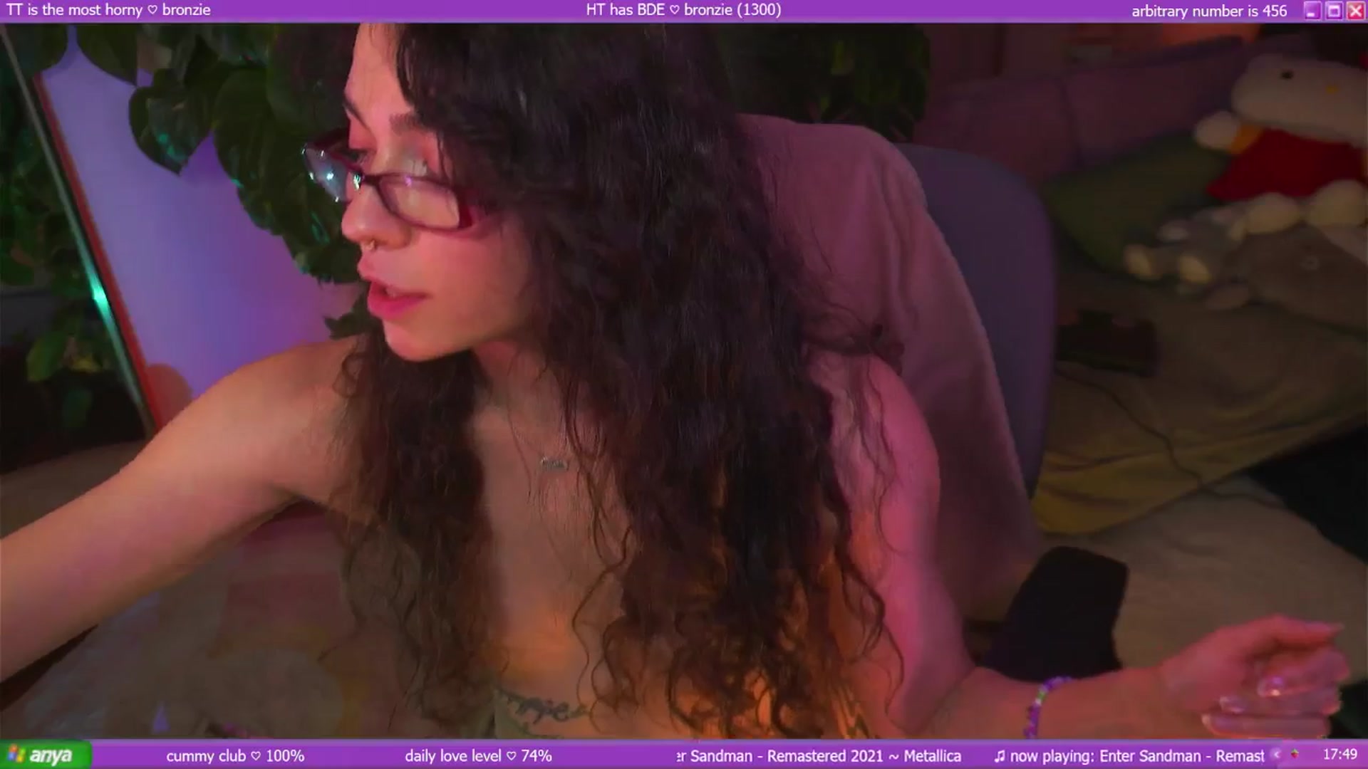 Gallery image thumbnail from afterglow's myfreecams stream on, 07/18/2025, 08:02 image 19 of 20