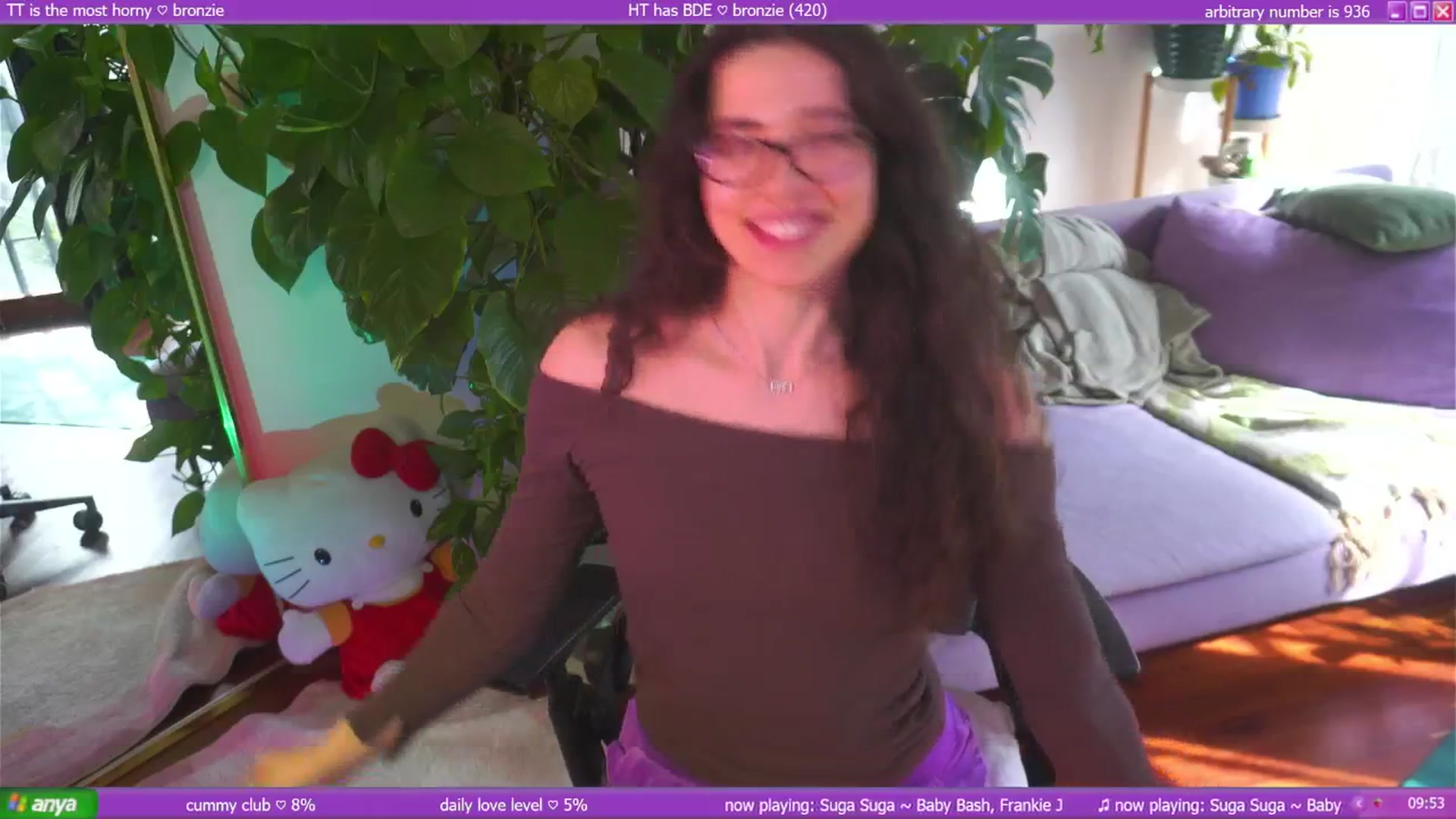 Gallery image thumbnail from afterglow's myfreecams stream on, 08/29/2025, 24:03 image 17 of 20