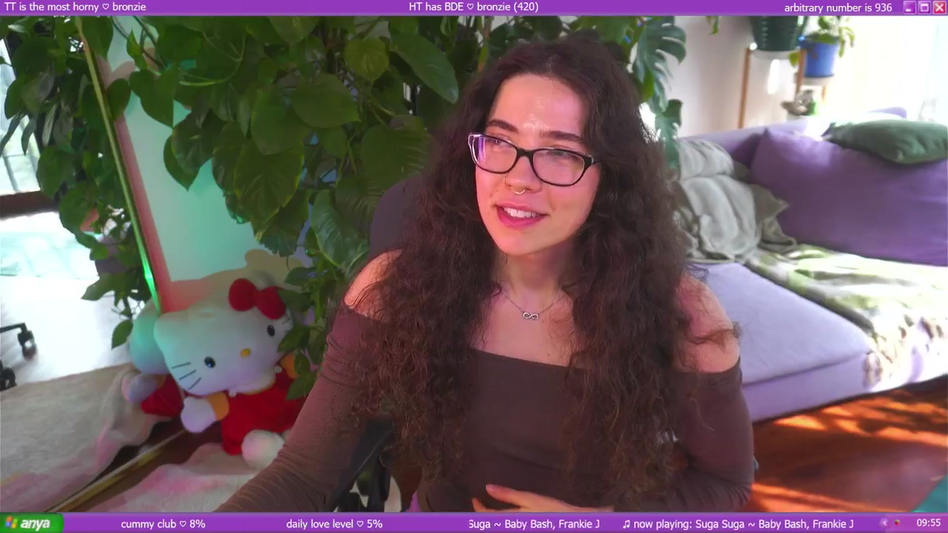Gallery image thumbnail from afterglow's myfreecams stream on, 08/29/2025, 24:03 image 18 of 20