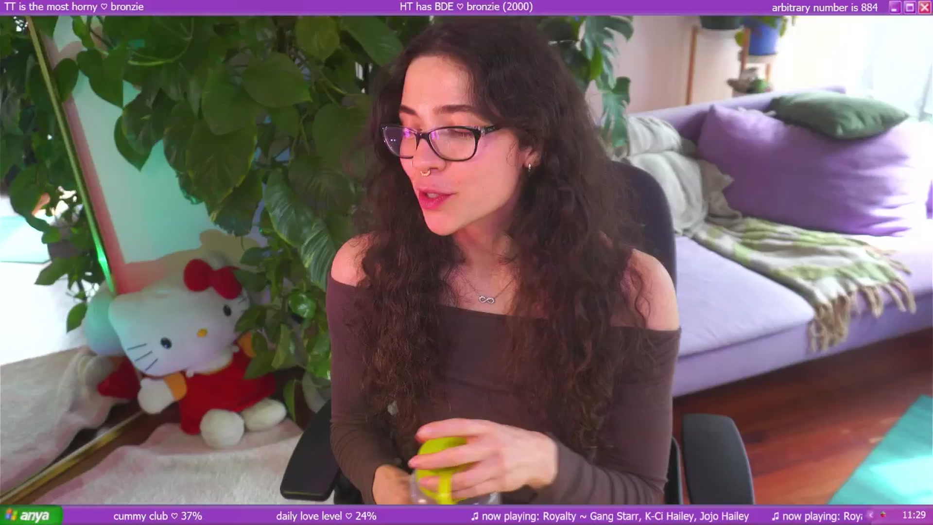 Gallery image thumbnail from afterglow's myfreecams stream on, 08/29/2025, 01:55 image 17 of 20