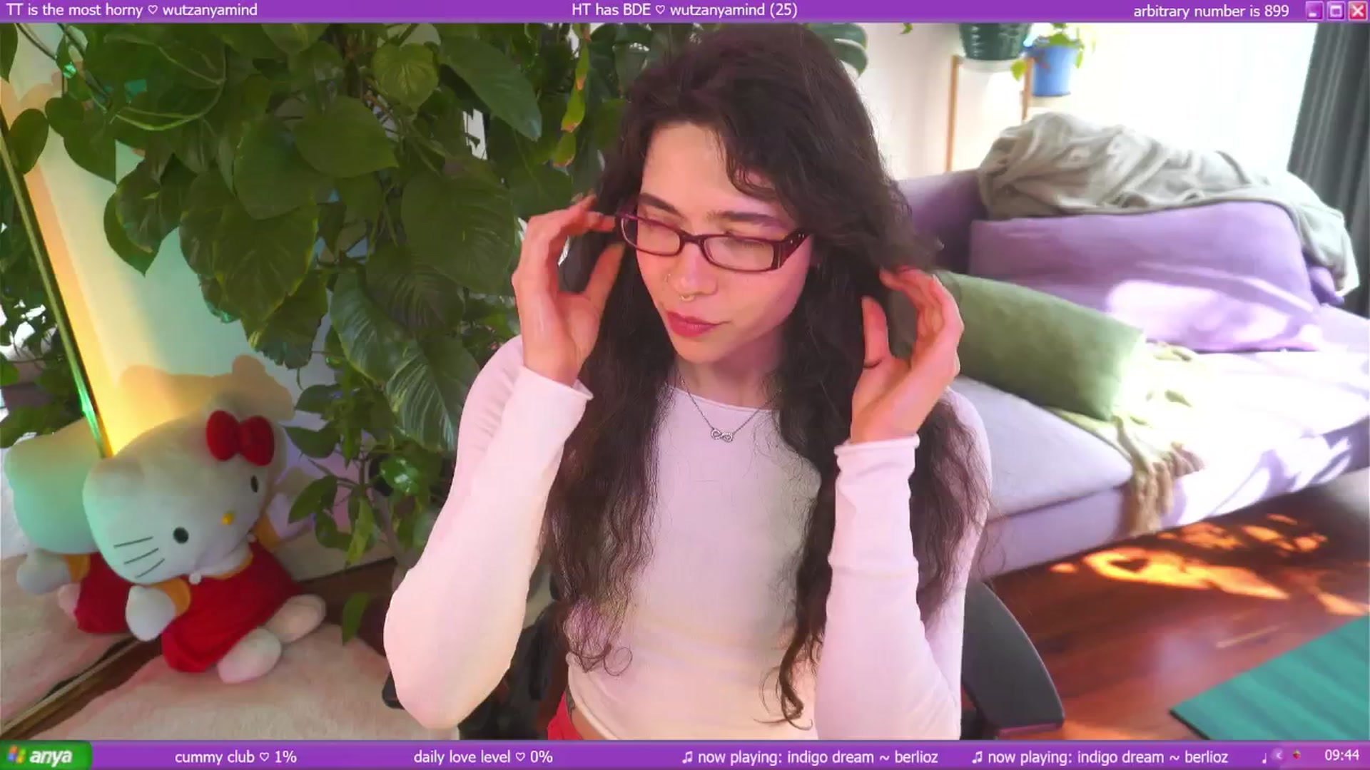 Gallery image thumbnail from afterglow's myfreecams stream on, 09/01/2025, 24:04 image 17 of 20