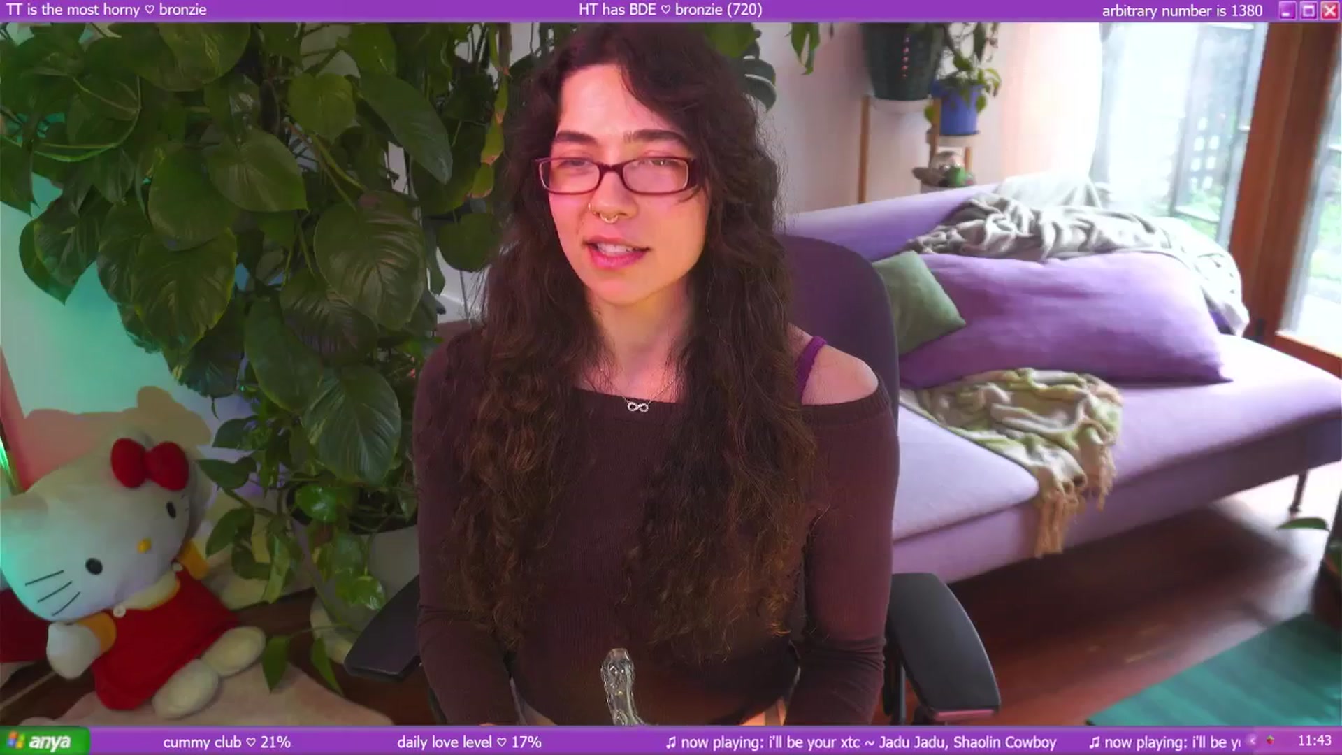 Gallery image thumbnail from afterglow's myfreecams stream on, 09/04/2025, 02:44 image 10 of 20