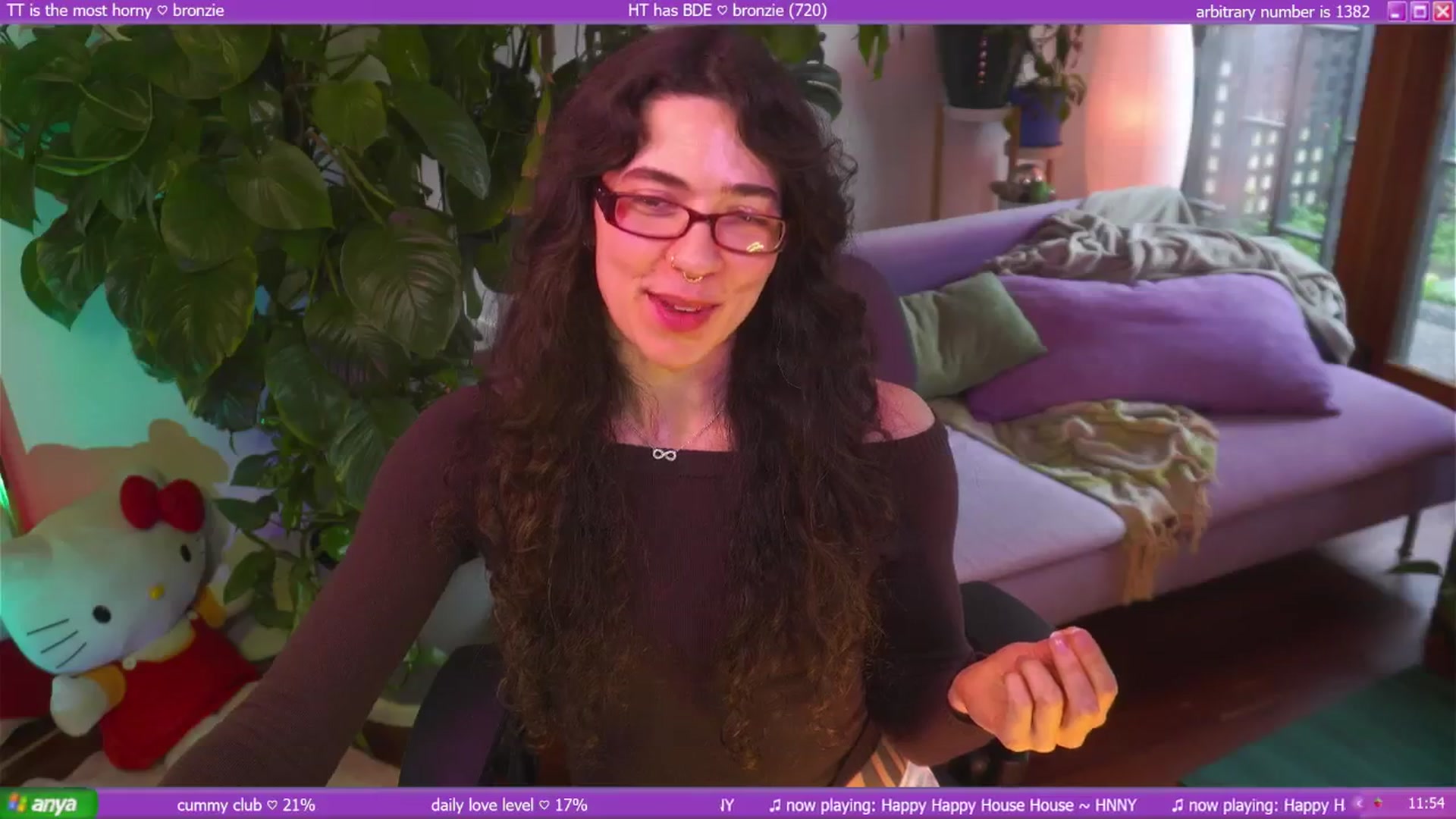 Gallery image thumbnail from afterglow's myfreecams stream on, 09/04/2025, 02:44 image 12 of 20