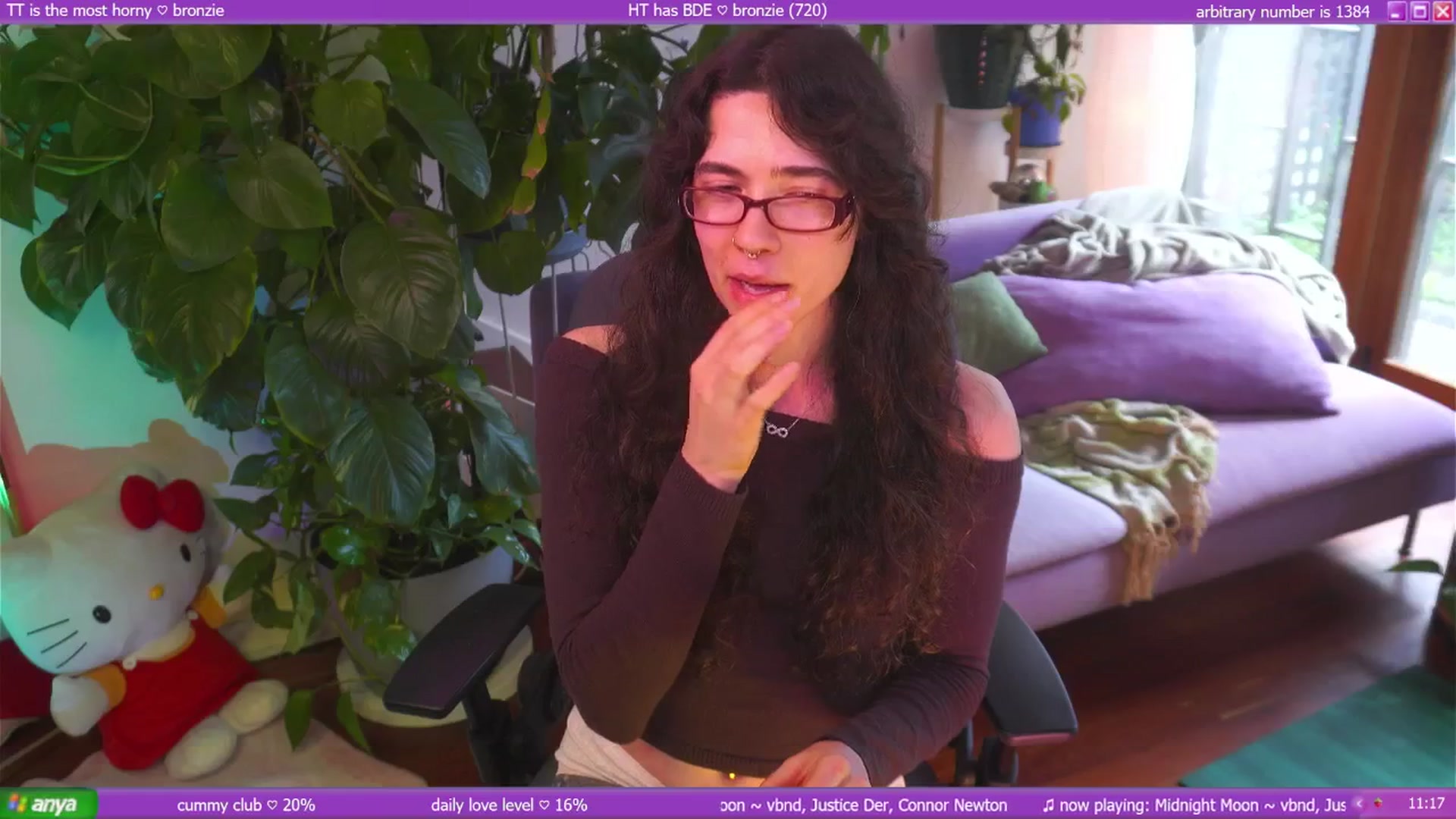 Gallery image thumbnail from afterglow's myfreecams stream on, 09/04/2025, 02:44 image 5 of 20