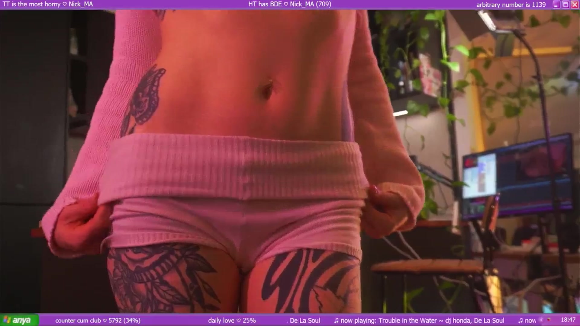 Gallery image thumbnail from afterglow's myfreecams stream on, 09/14/2025, 09:31 image 10 of 20