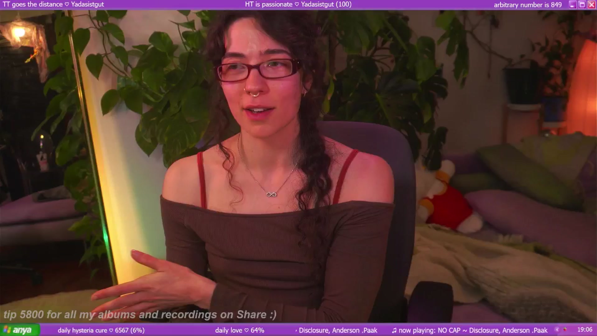 Gallery image thumbnail from afterglow's myfreecams stream on, 09/28/2025, 11:53 image 7 of 20