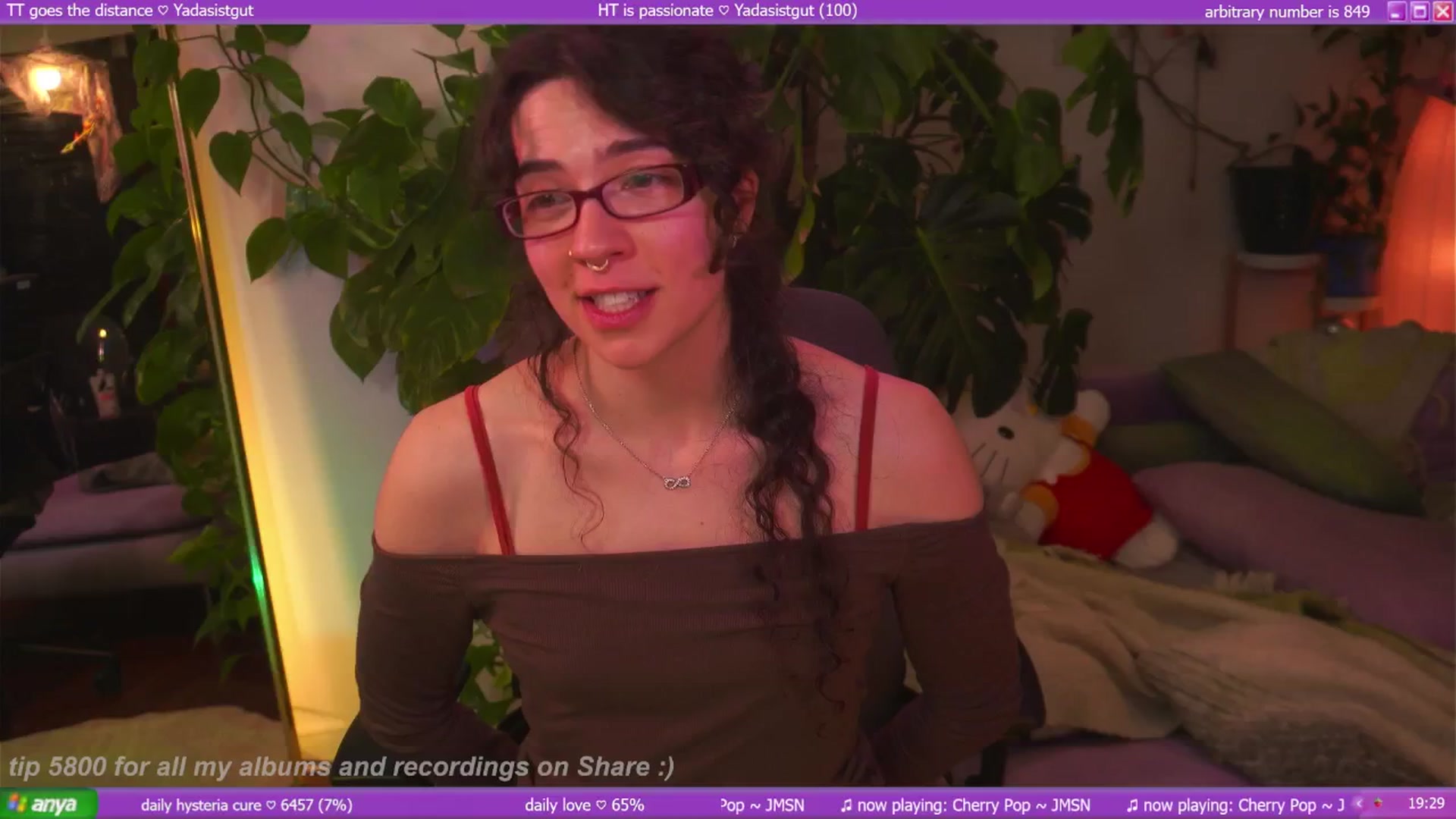 Gallery image thumbnail from afterglow's myfreecams stream on, 09/28/2025, 11:53 image 9 of 20
