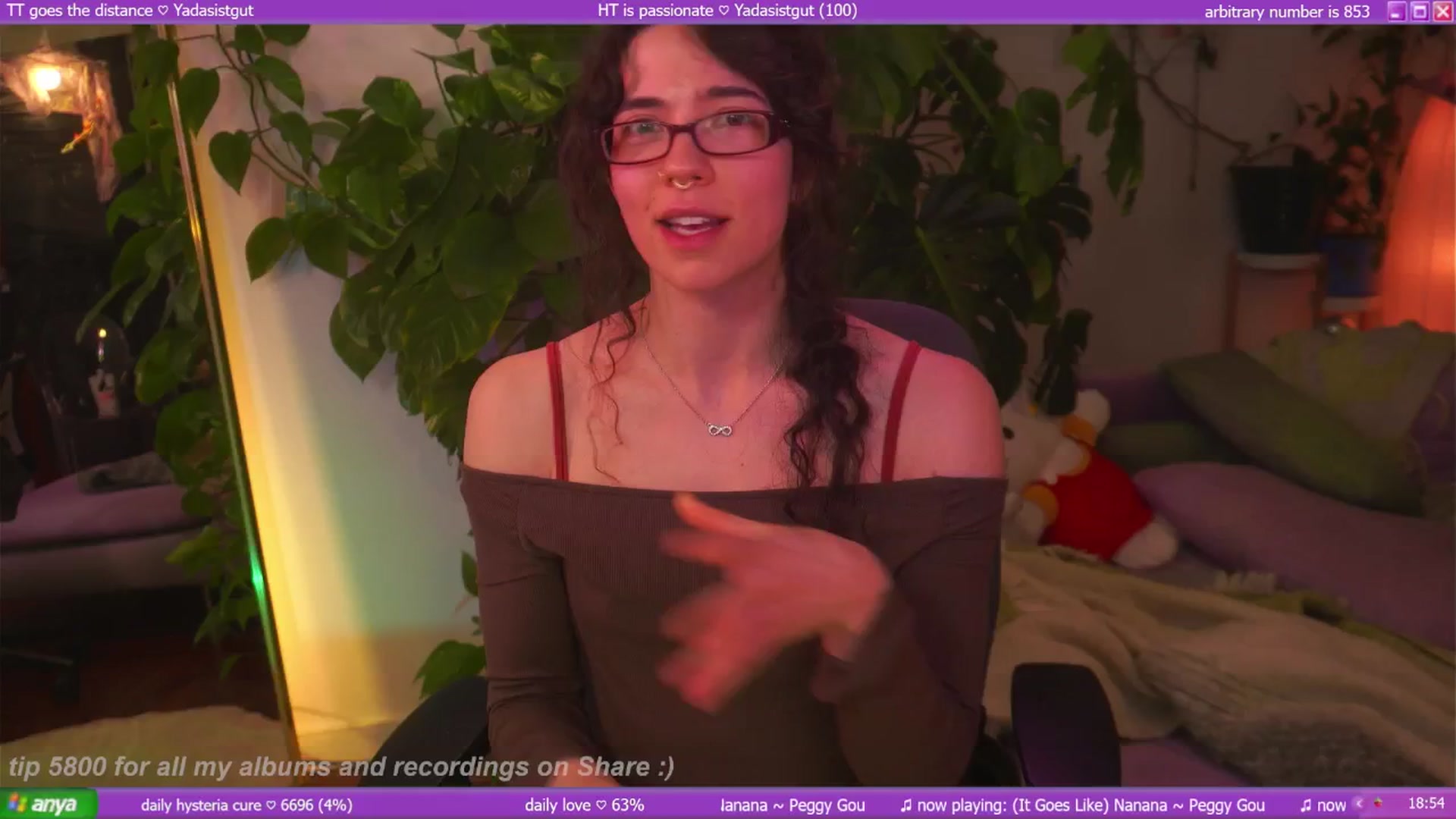 Gallery image thumbnail from afterglow's myfreecams stream on, 09/28/2025, 11:53 image 6 of 20