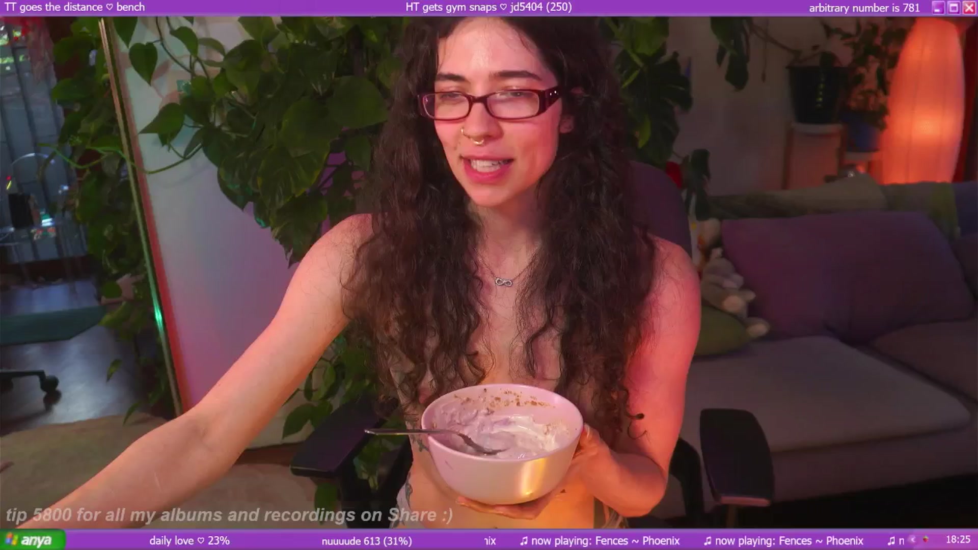 Gallery image thumbnail from afterglow's myfreecams stream on, 10/26/2025, 07:42 image 10 of 20