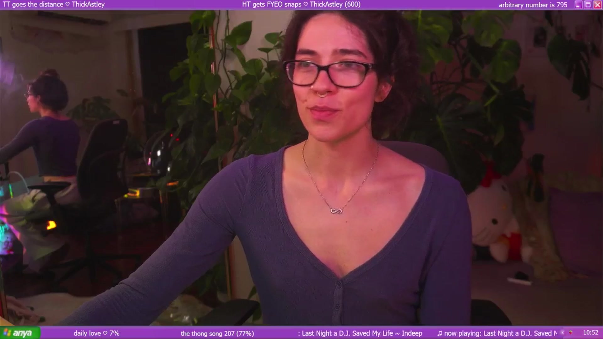 Gallery image thumbnail from afterglow's myfreecams stream on, 11/12/2025, 11:03 image 19 of 20