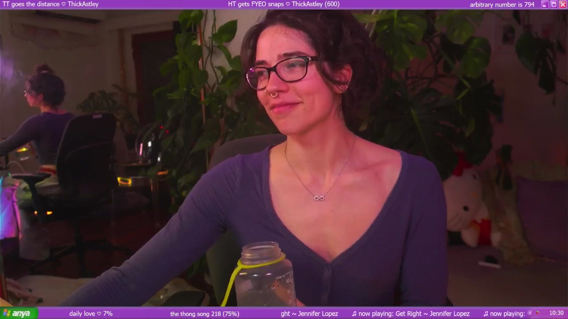 Gallery image thumbnail from afterglow's myfreecams stream on, 11/12/2025, 11:03 image 14 of 20