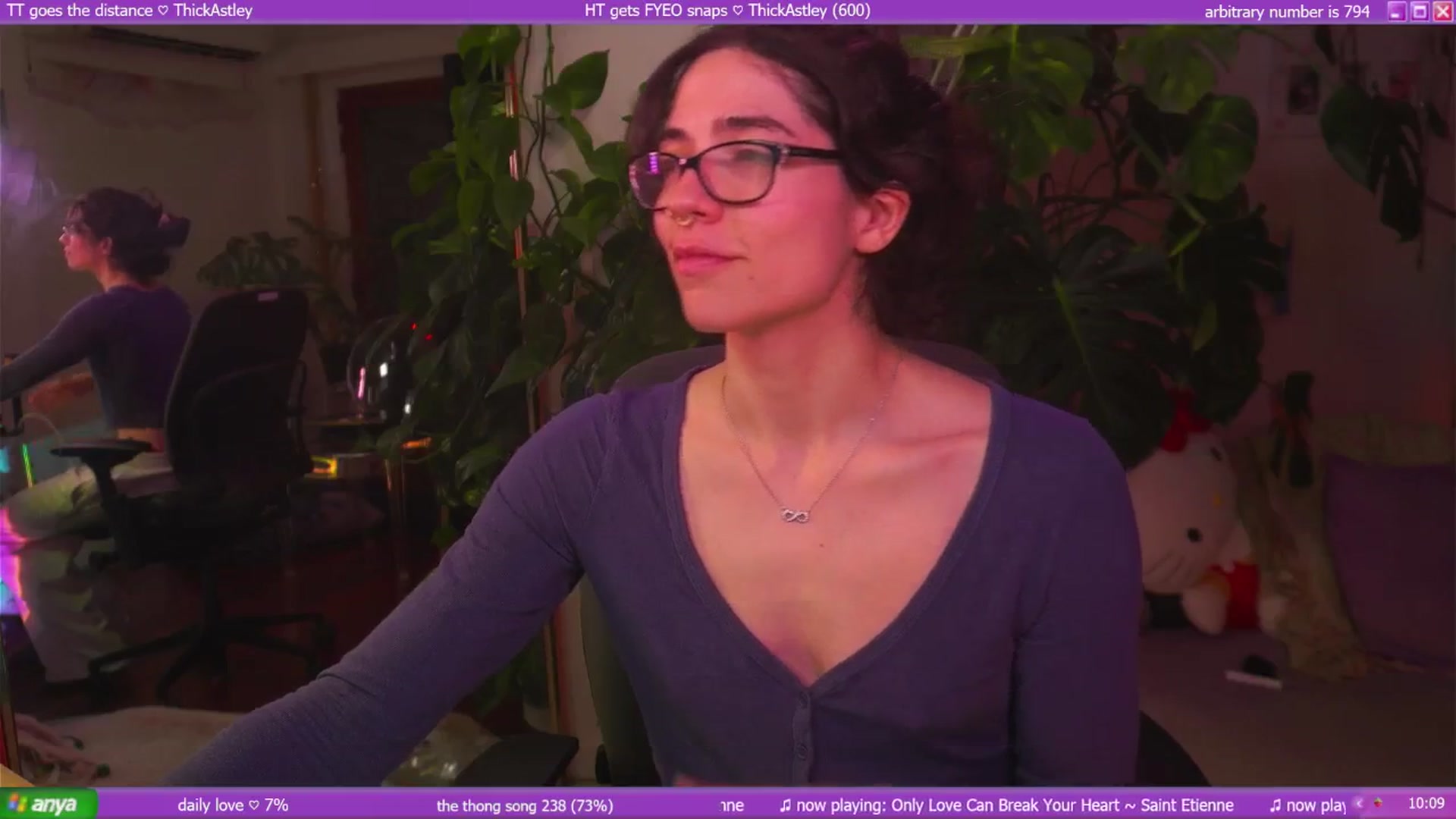 Gallery image thumbnail from afterglow's myfreecams stream on, 11/12/2025, 11:03 image 9 of 20