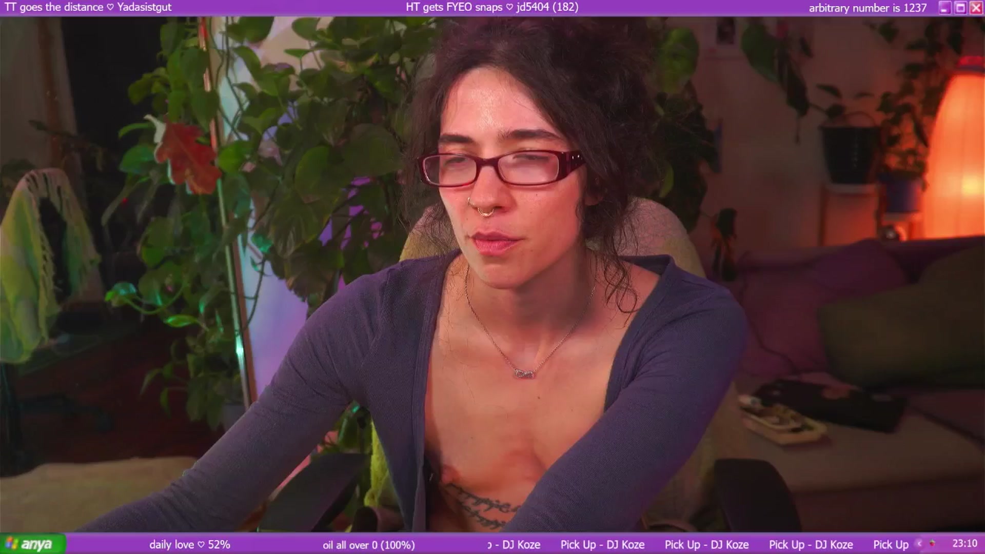 Gallery image thumbnail from afterglow's myfreecams stream on, 12/06/2025, 12:36 image 4 of 20