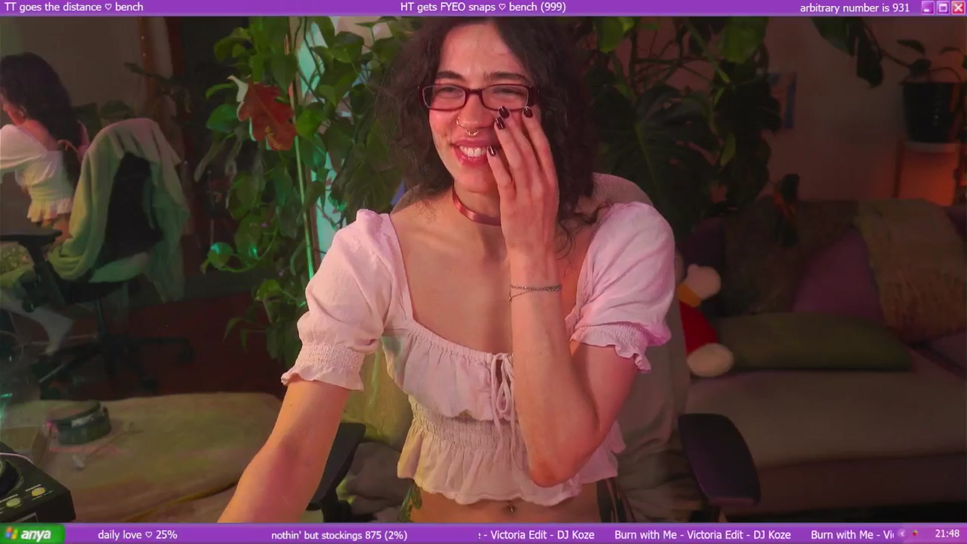 Gallery image thumbnail from afterglow's myfreecams stream on, 12/14/2025, 12:07 image 3 of 20