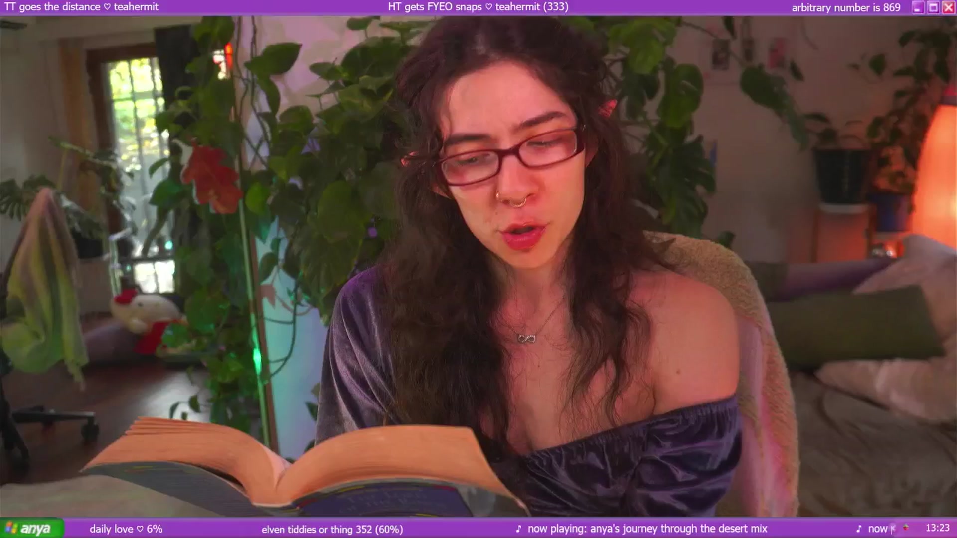 Gallery image thumbnail from afterglow's myfreecams stream on, 12/26/2025, 06:29 image 1 of 20