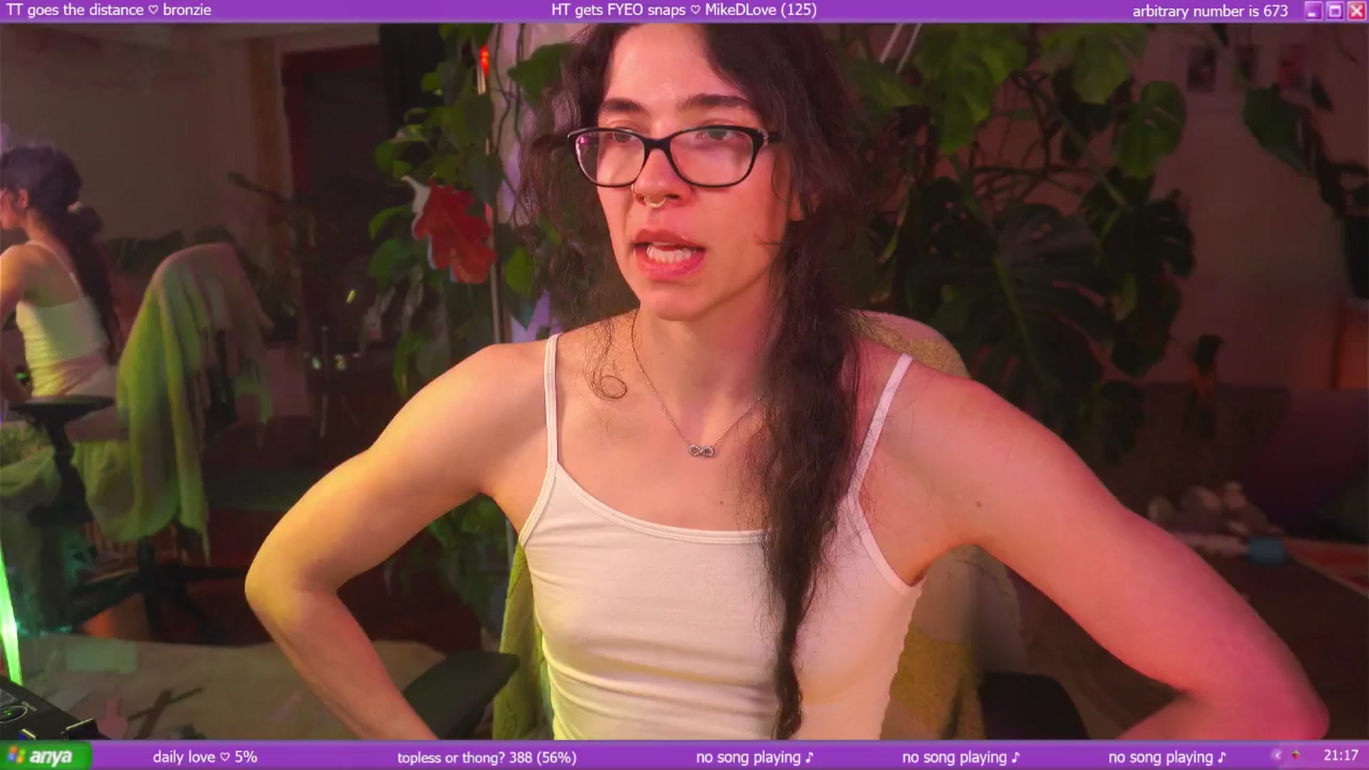 Gallery image thumbnail from afterglow's myfreecams stream on, 12/31/2025, 11:11 image 15 of 20