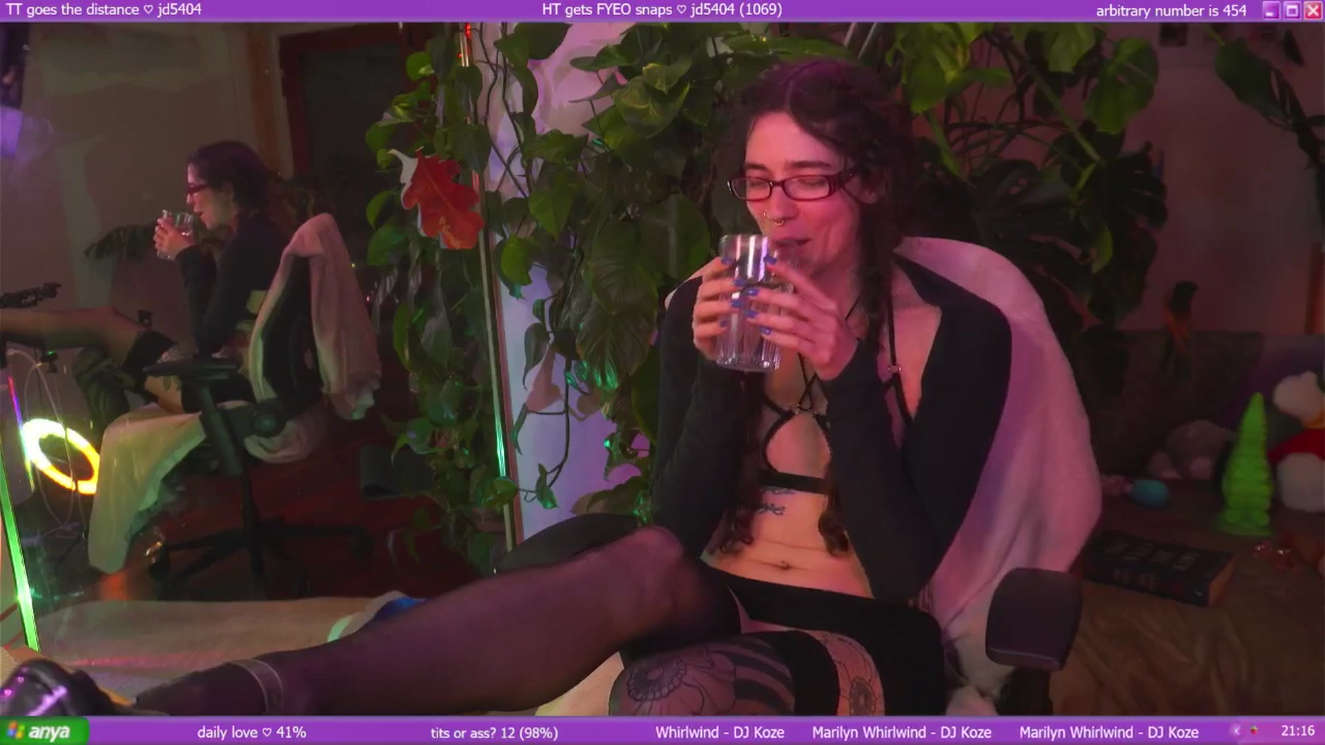 Gallery image thumbnail from afterglow's myfreecams stream on, 01/10/2026, 10:28 image 13 of 20