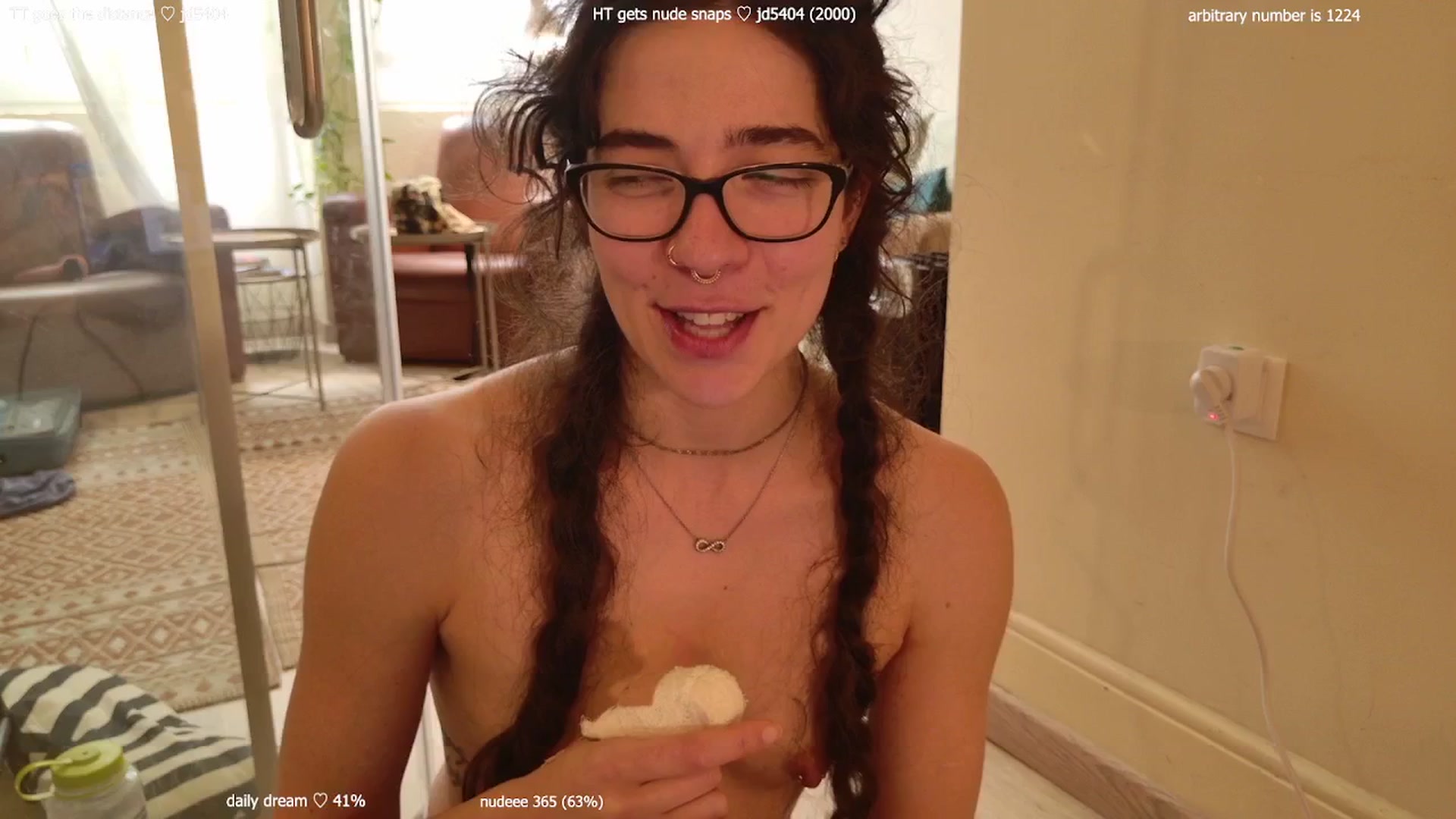 Gallery image thumbnail from afterglow's myfreecams stream on, 03/11/2026, 11:47 image 13 of 20