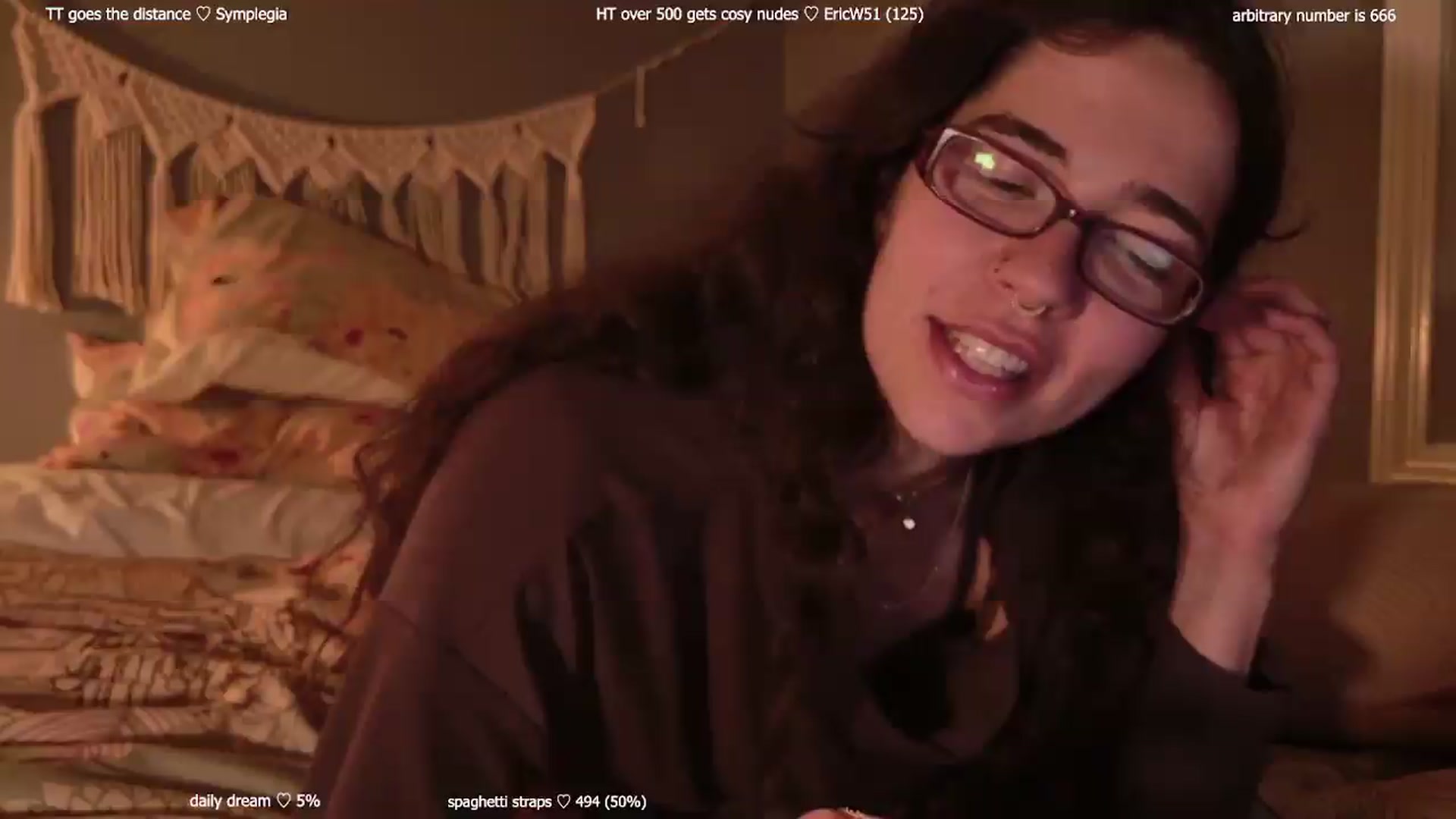Gallery image thumbnail from afterglow's myfreecams stream on, 05/14/2026, 09:45 image 16 of 20