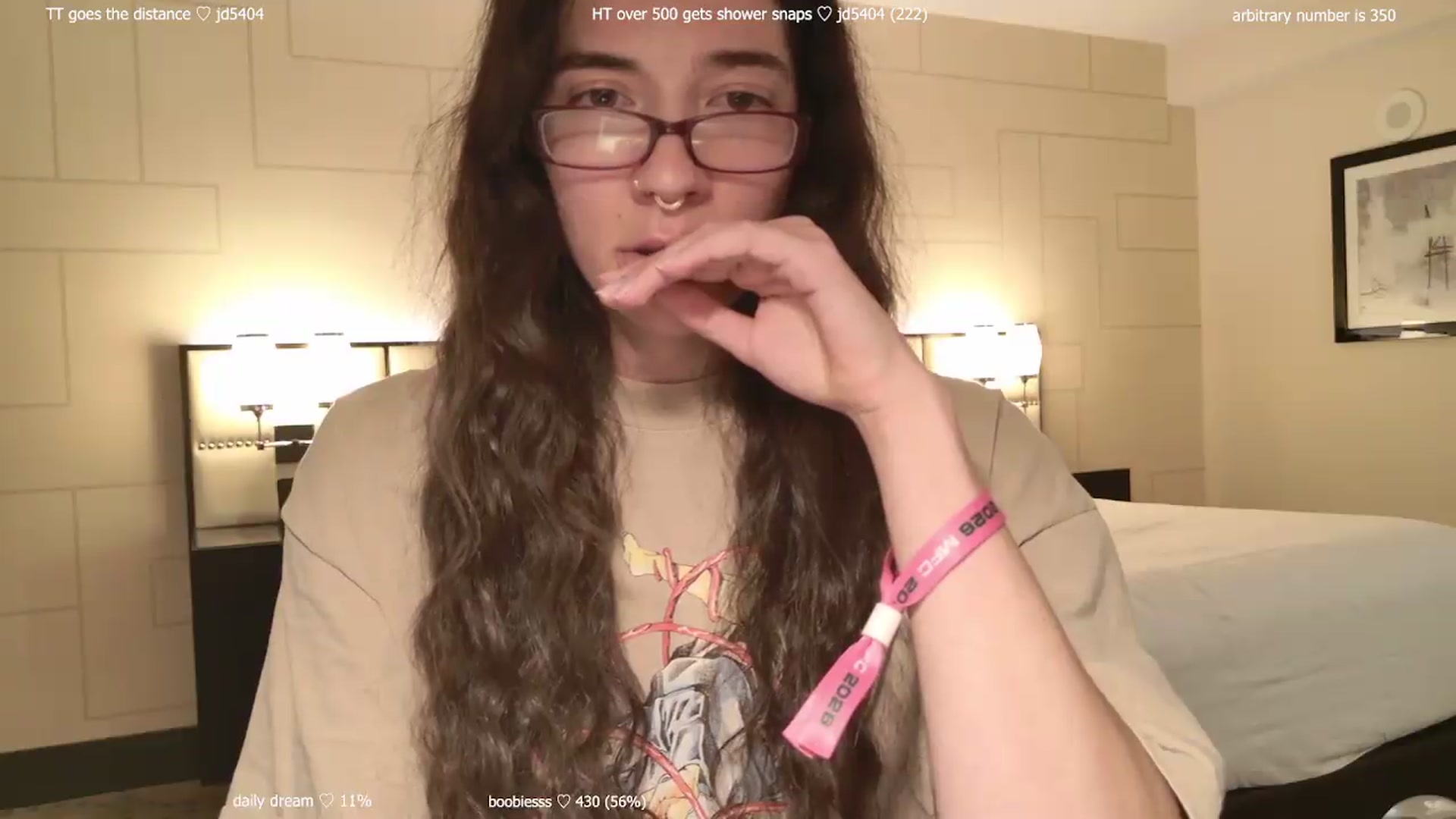 Gallery image thumbnail from afterglow's myfreecams stream on, 05/22/2026, 03:51 image 16 of 20