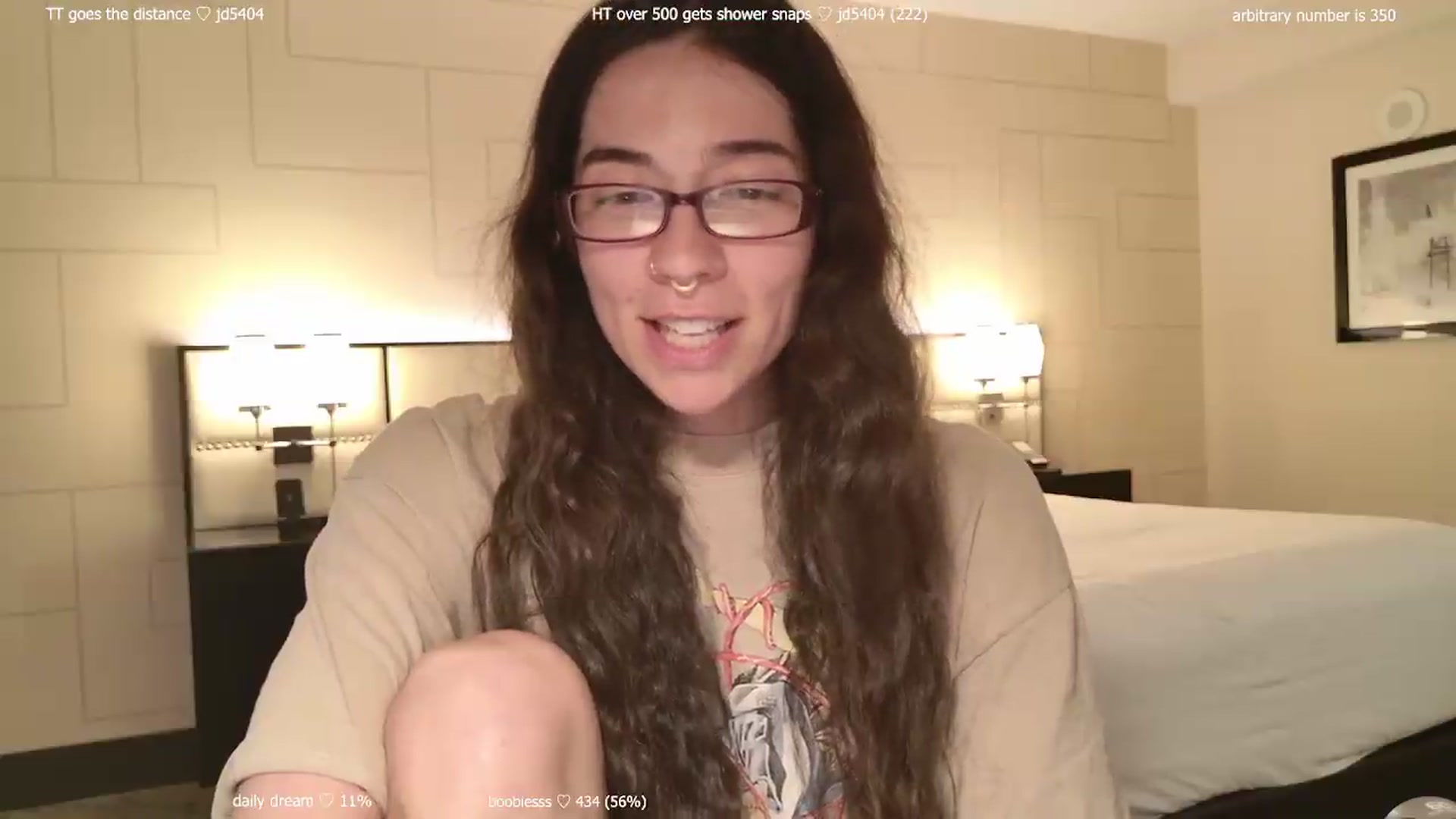 Gallery image thumbnail from afterglow's myfreecams stream on, 05/22/2026, 03:51 image 15 of 20