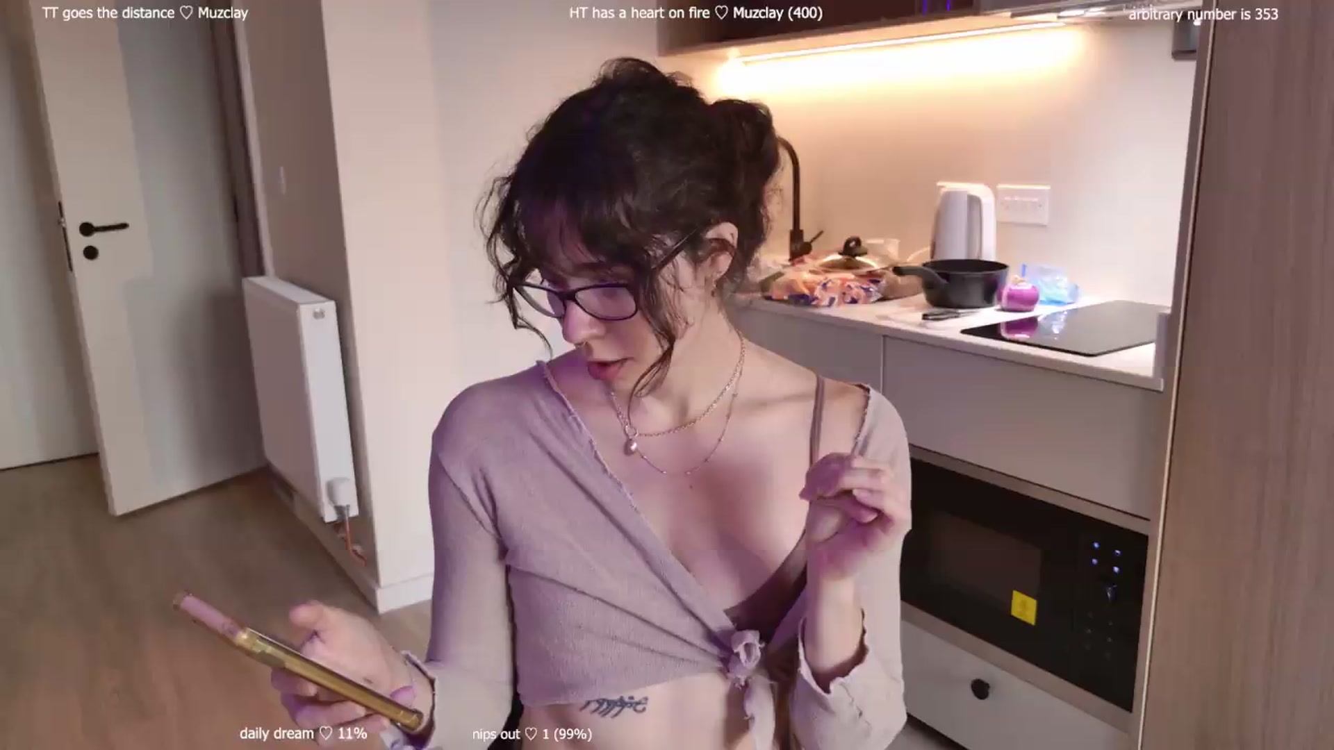 Gallery image thumbnail from afterglow's myfreecams stream on, 07/22/2026, 07:46 image 6 of 20